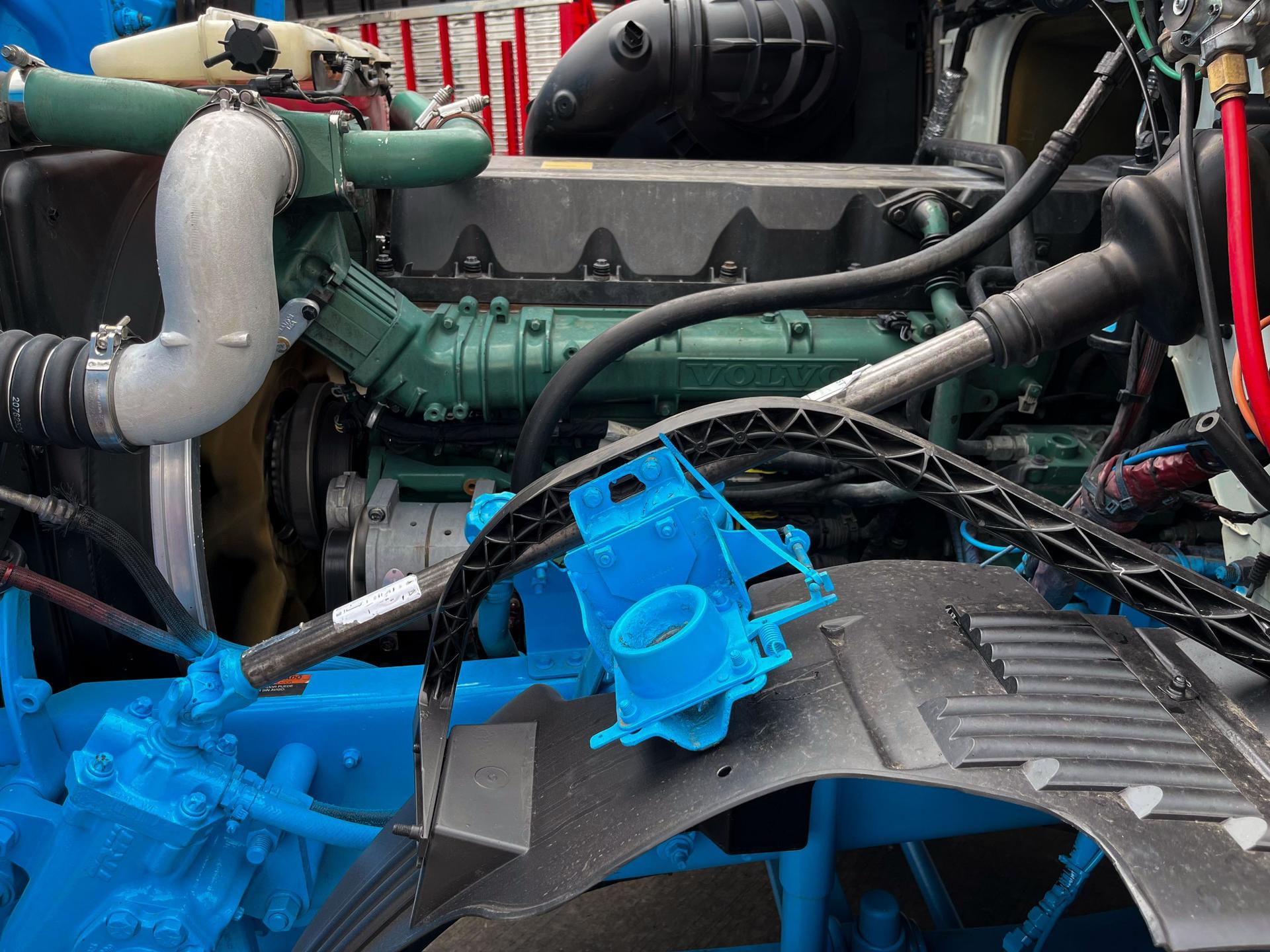 2016 VOLVO TRUCKS VNL 64T 630 - ENGINE
