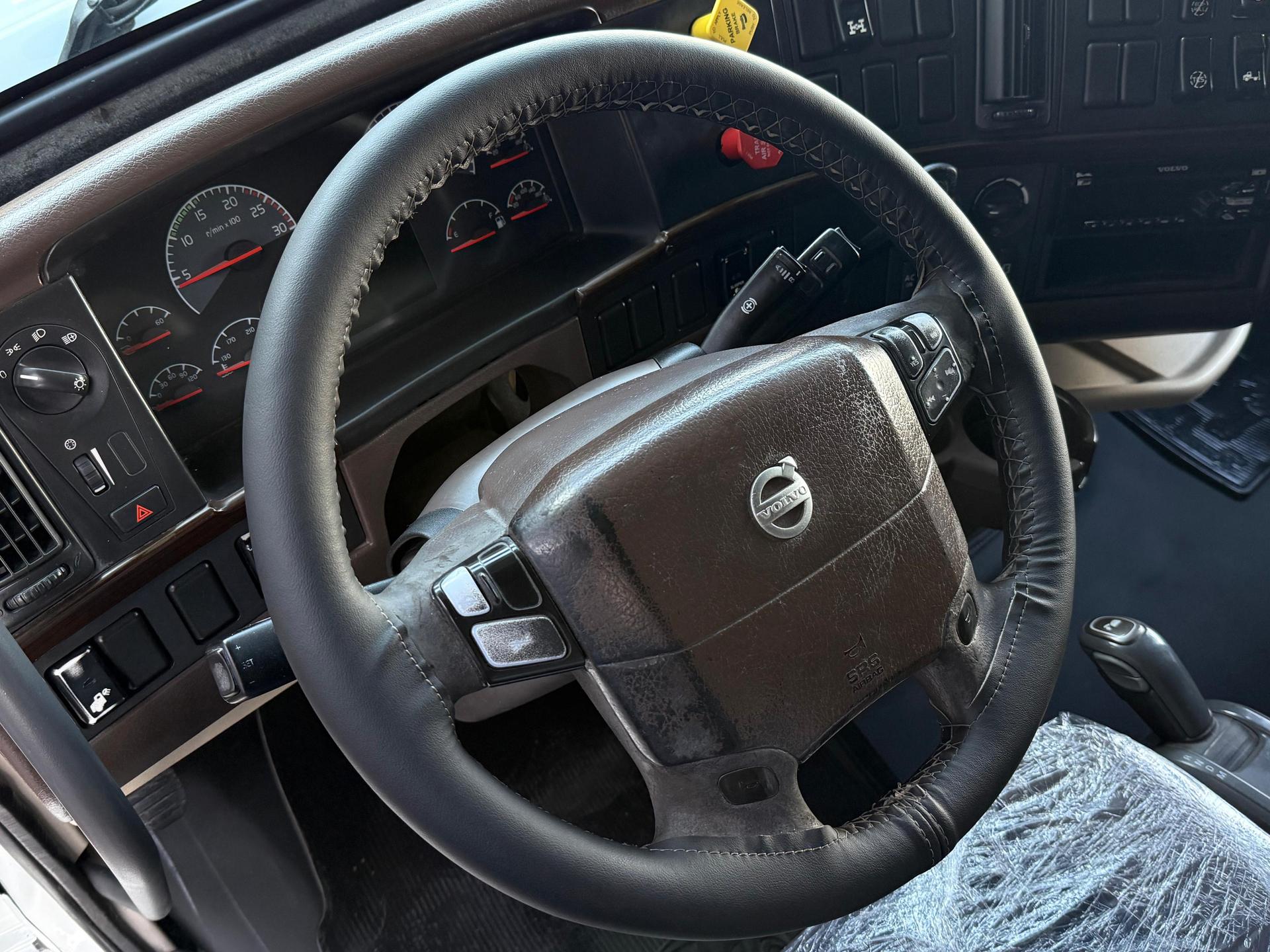 2016 VOLVO TRUCKS VNL 64T 630 - ODOMETER