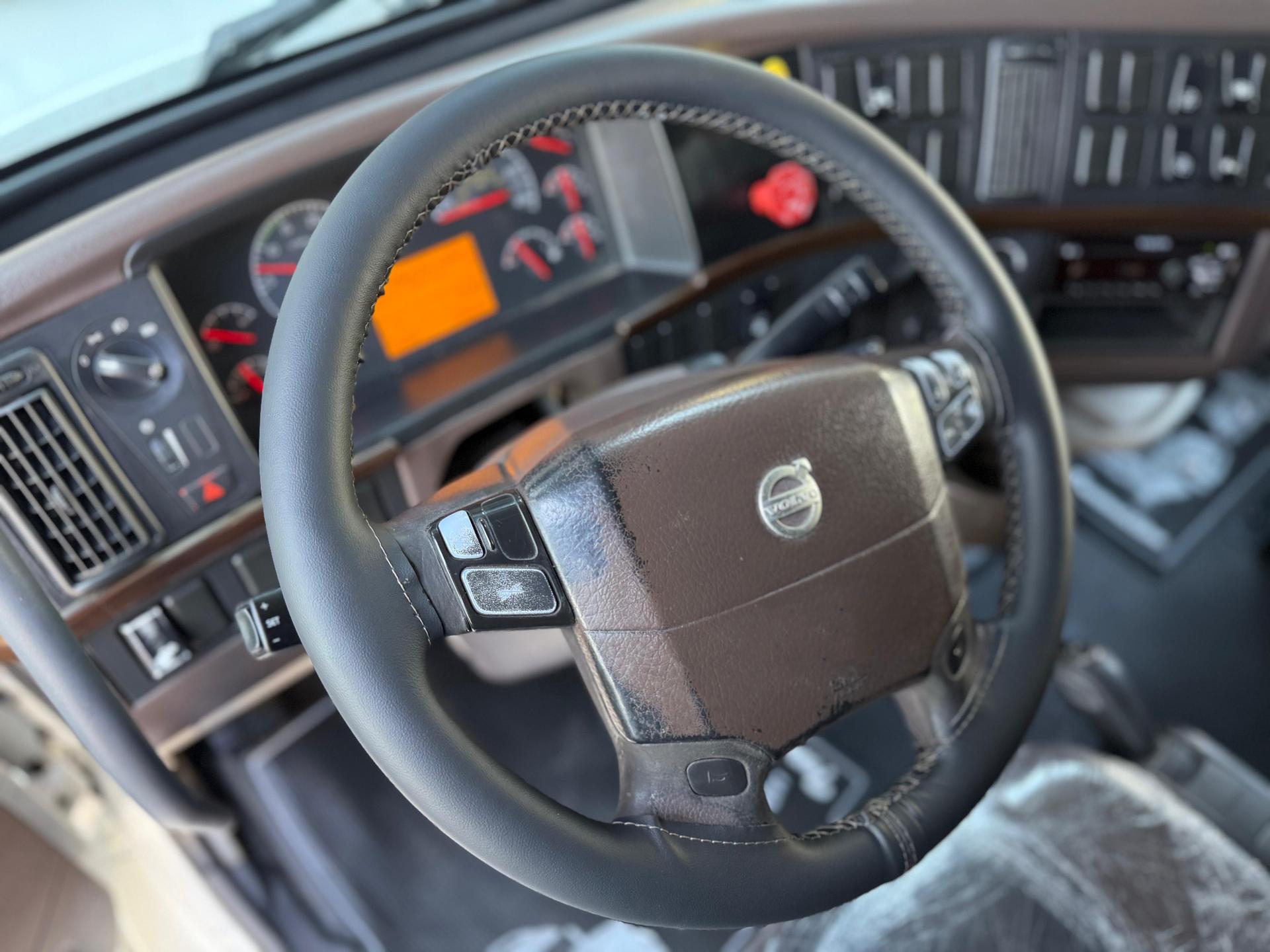 2016 VOLVO TRUCKS VNL 64T 630 - ODOMETER