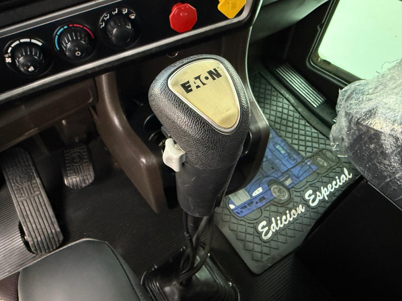 2016 KENWORTH T800 - IMPERFECTIONS