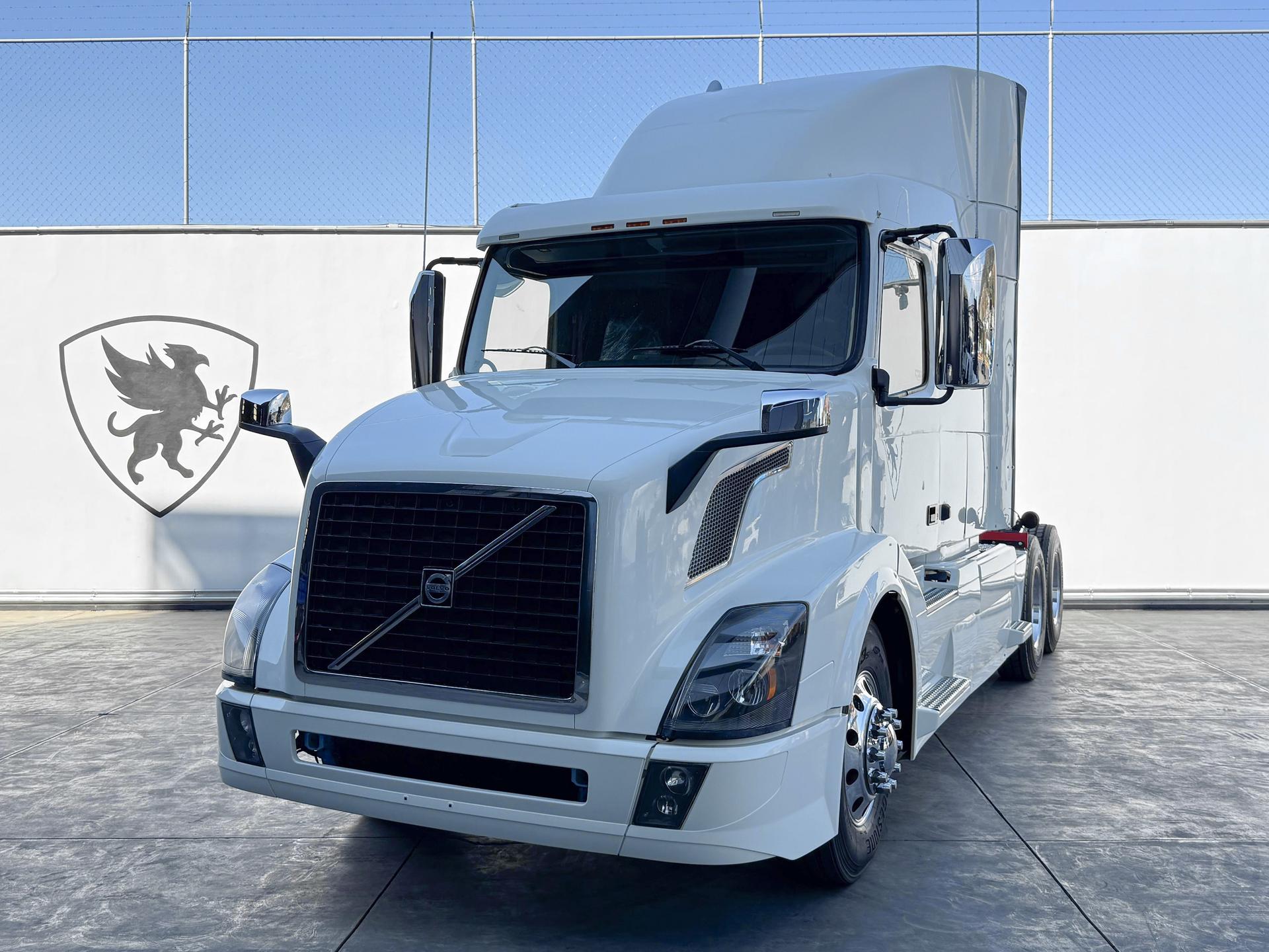 VOLVO_TRUCKS VNL 64T 630