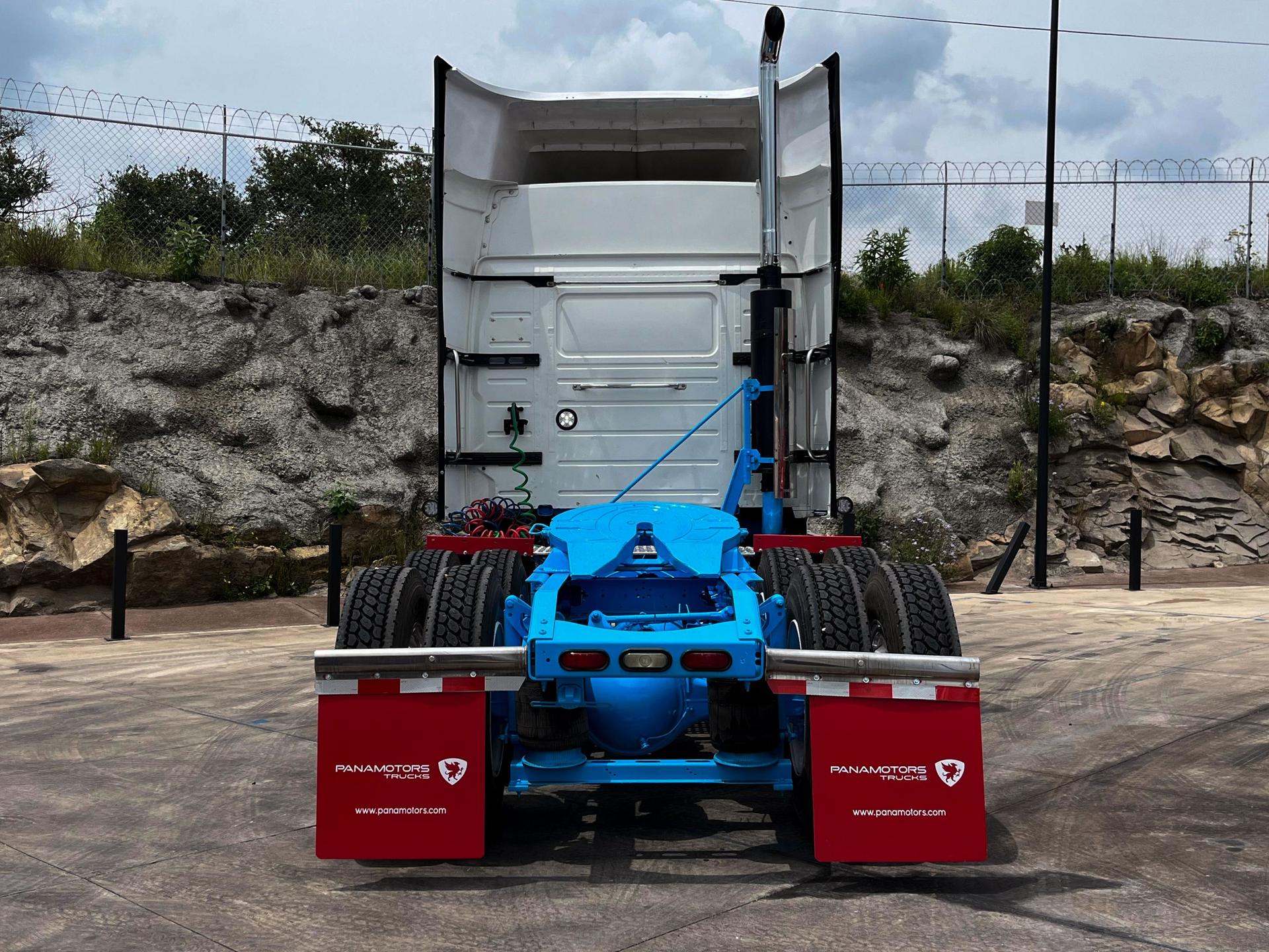 2016 VOLVO TRUCKS VNL 64T 630 - BACK