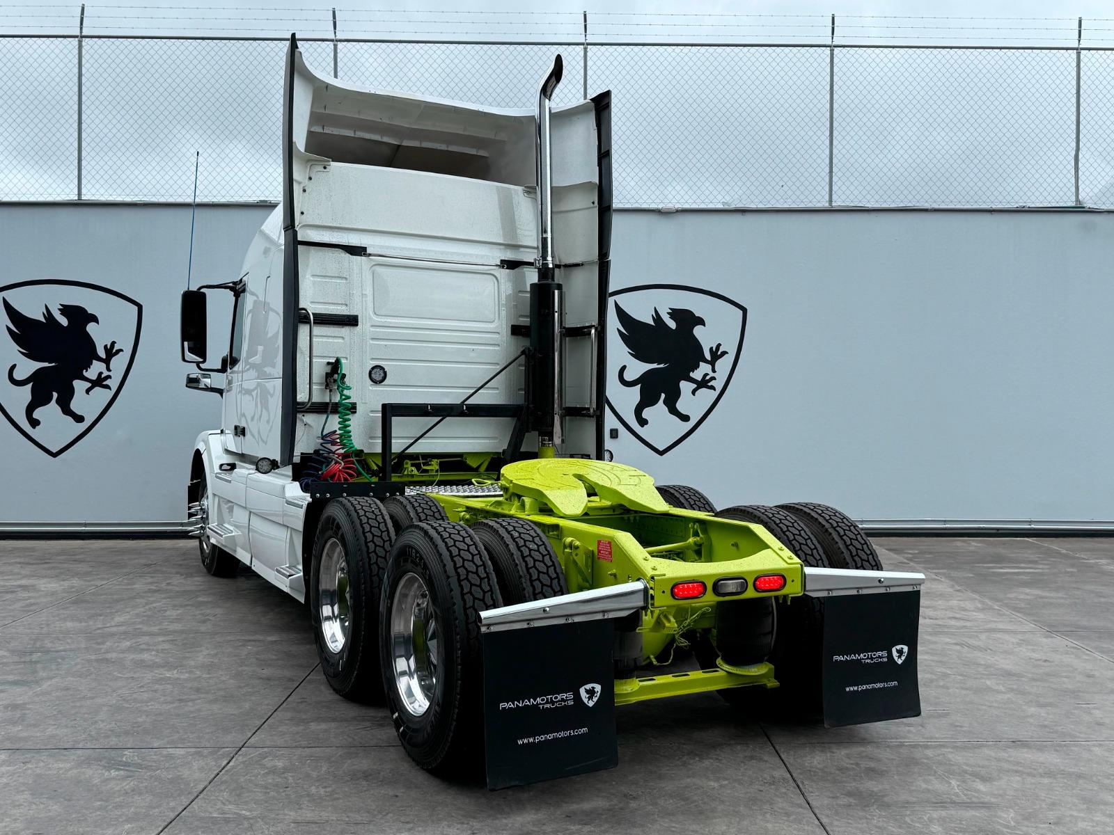 2015 VOLVO TRUCKS VNL 64T 630 - REAR_DRIVER_SIDE