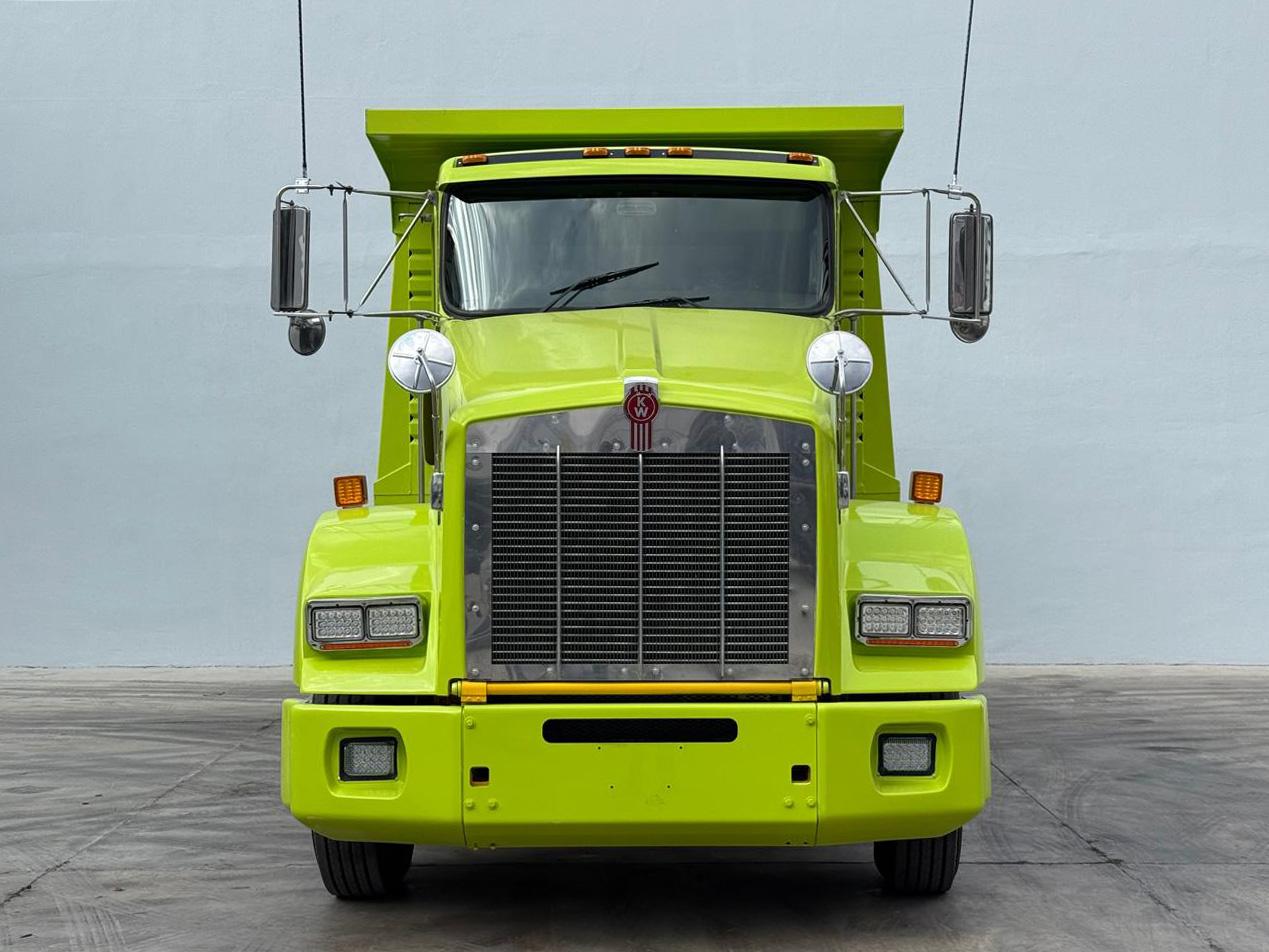 2016 KENWORTH T800 - FRONT