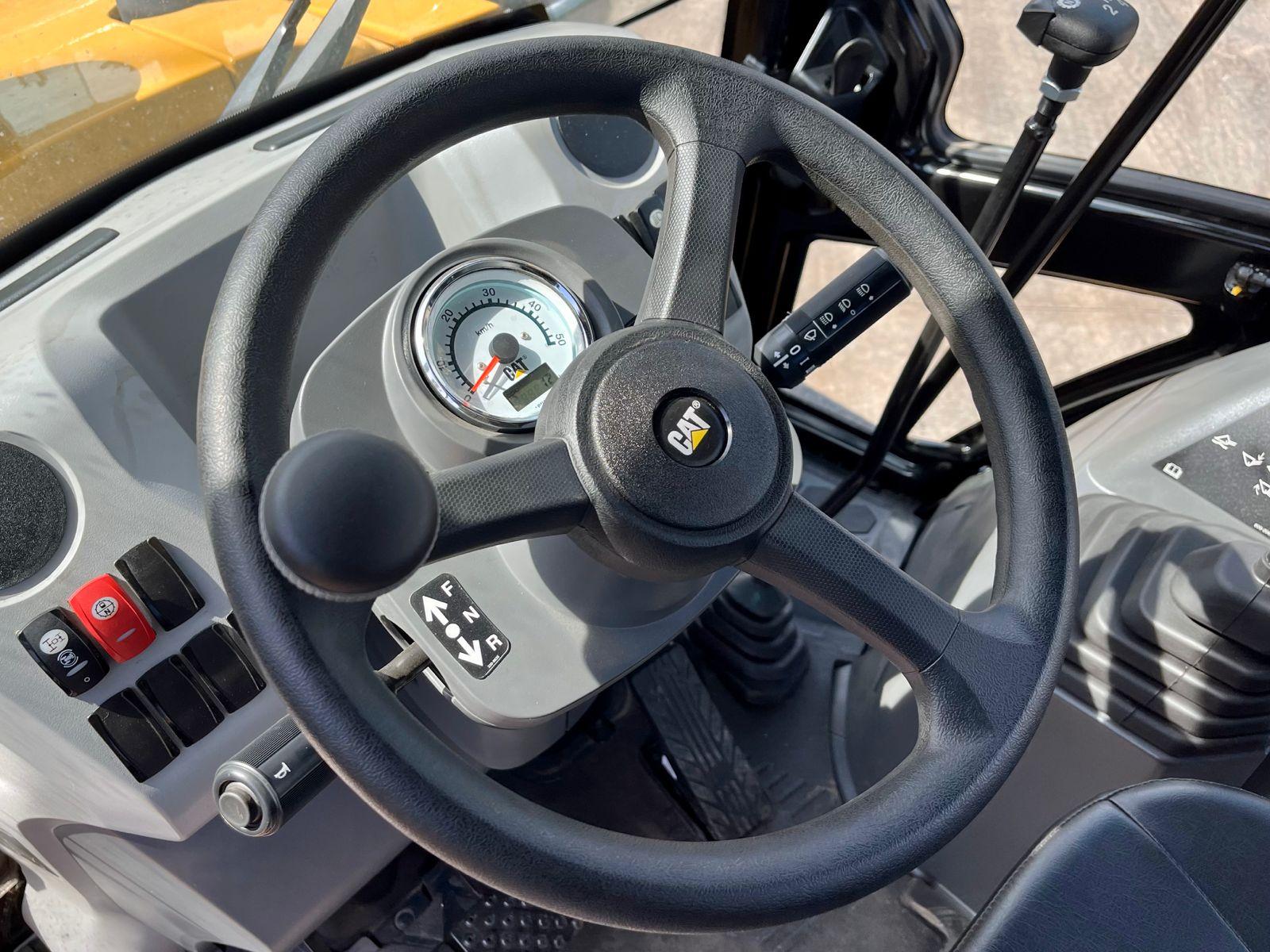 2025 CATERPILLAR 424 - DASHBOARD