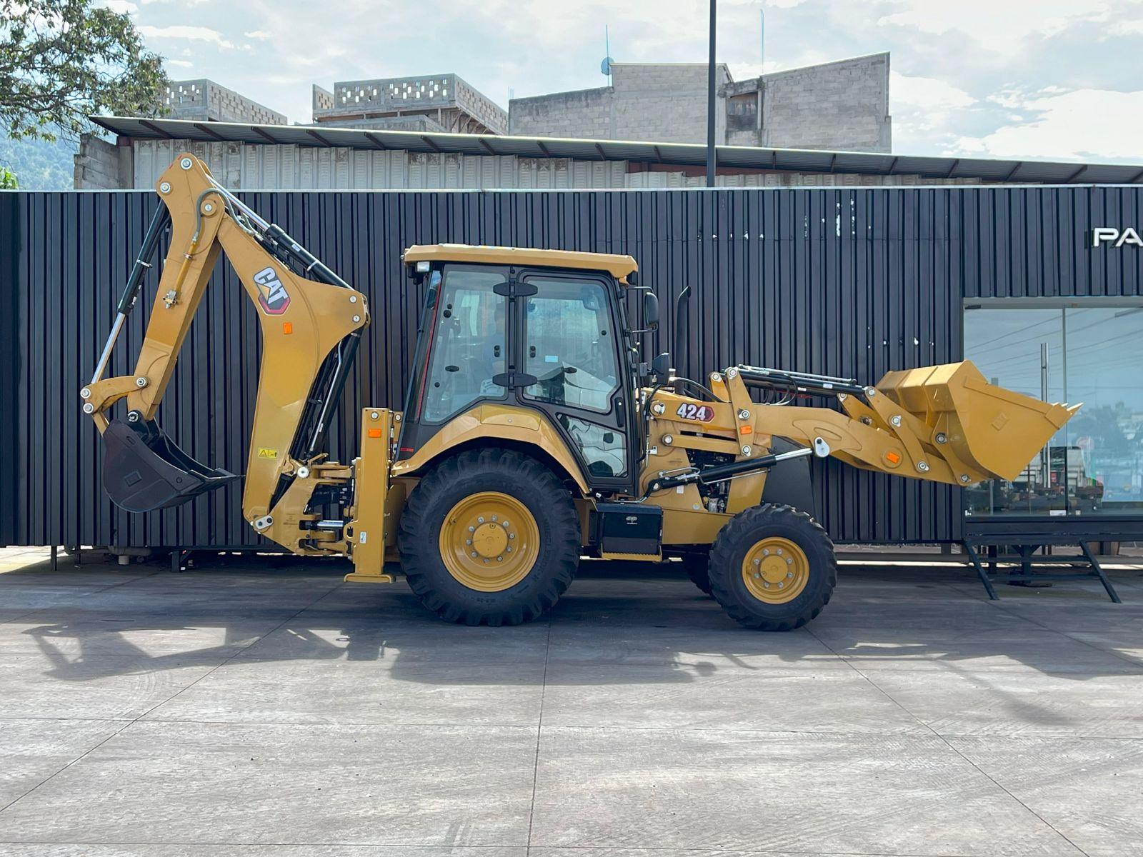 2025 CATERPILLAR 424 - SIDE_RIGHT