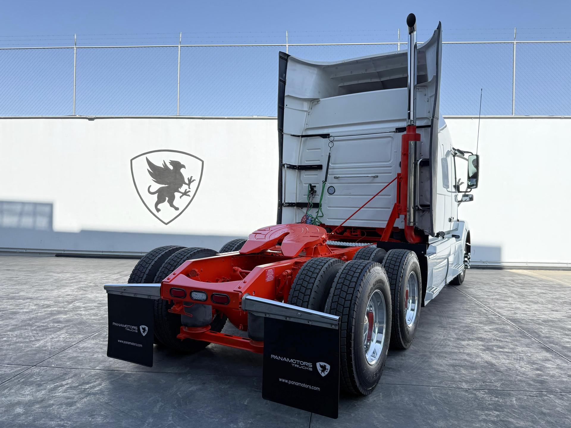2016 VOLVO TRUCKS VNL 64T 630 - REAR_PASSENGER_SIDE