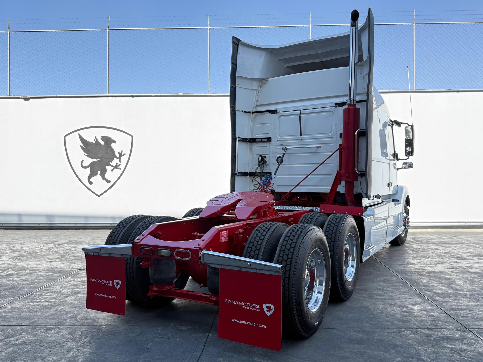 2016 VOLVO TRUCKS VNL 64T 630 - REAR_PASSENGER_SIDE