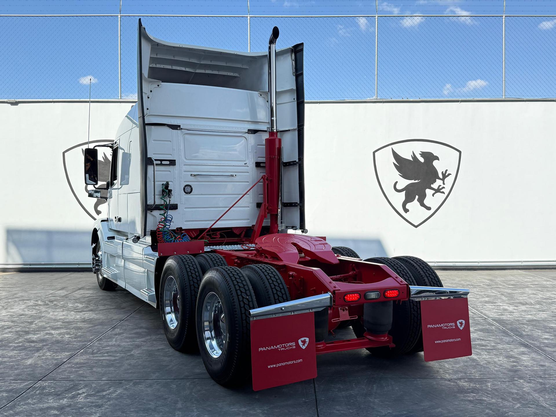2016 VOLVO TRUCKS VNL 64T 630 - REAR_DRIVER_SIDE