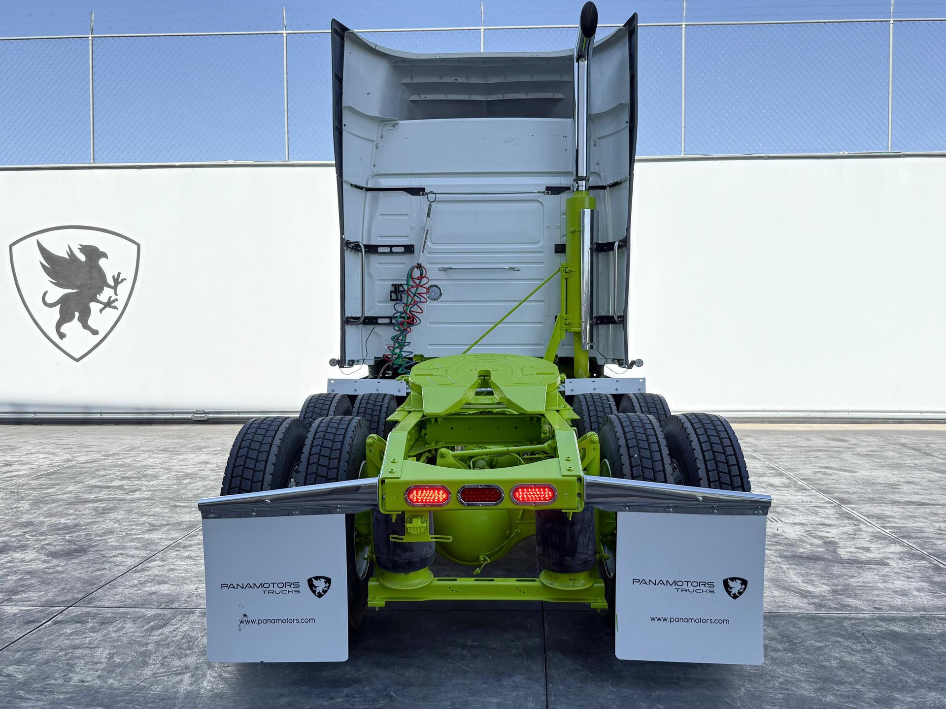 2016 VOLVO TRUCKS VNL 64T 630 - BACK