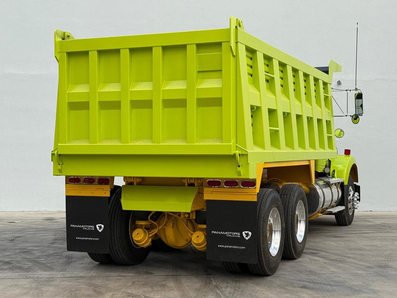 2016 KENWORTH T800 - REAR_PASSENGER_SIDE