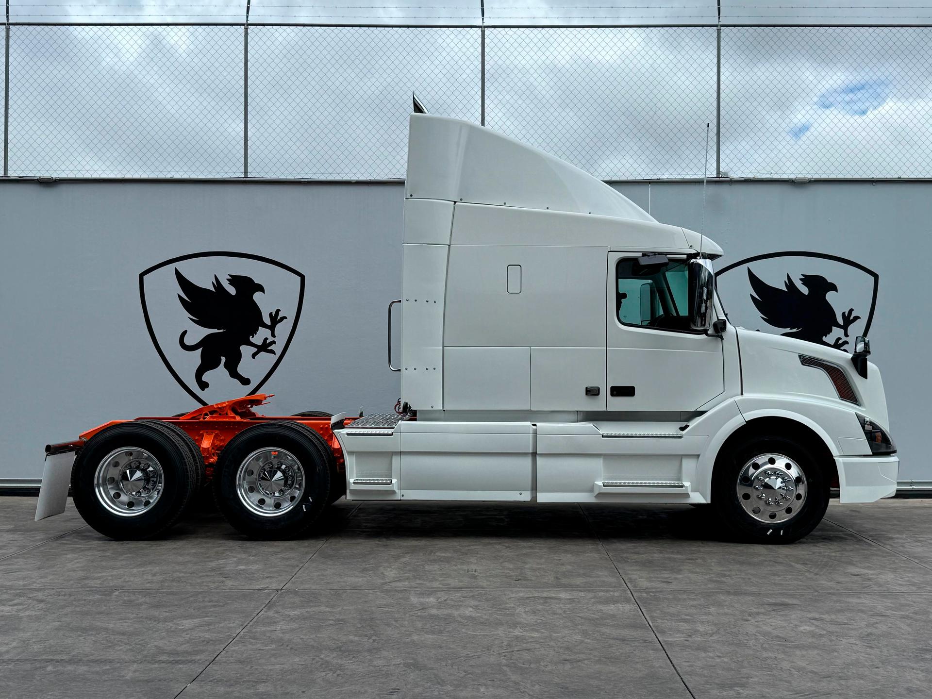 2016 VOLVO TRUCKS VNL 64T 630 - SIDE_RIGHT