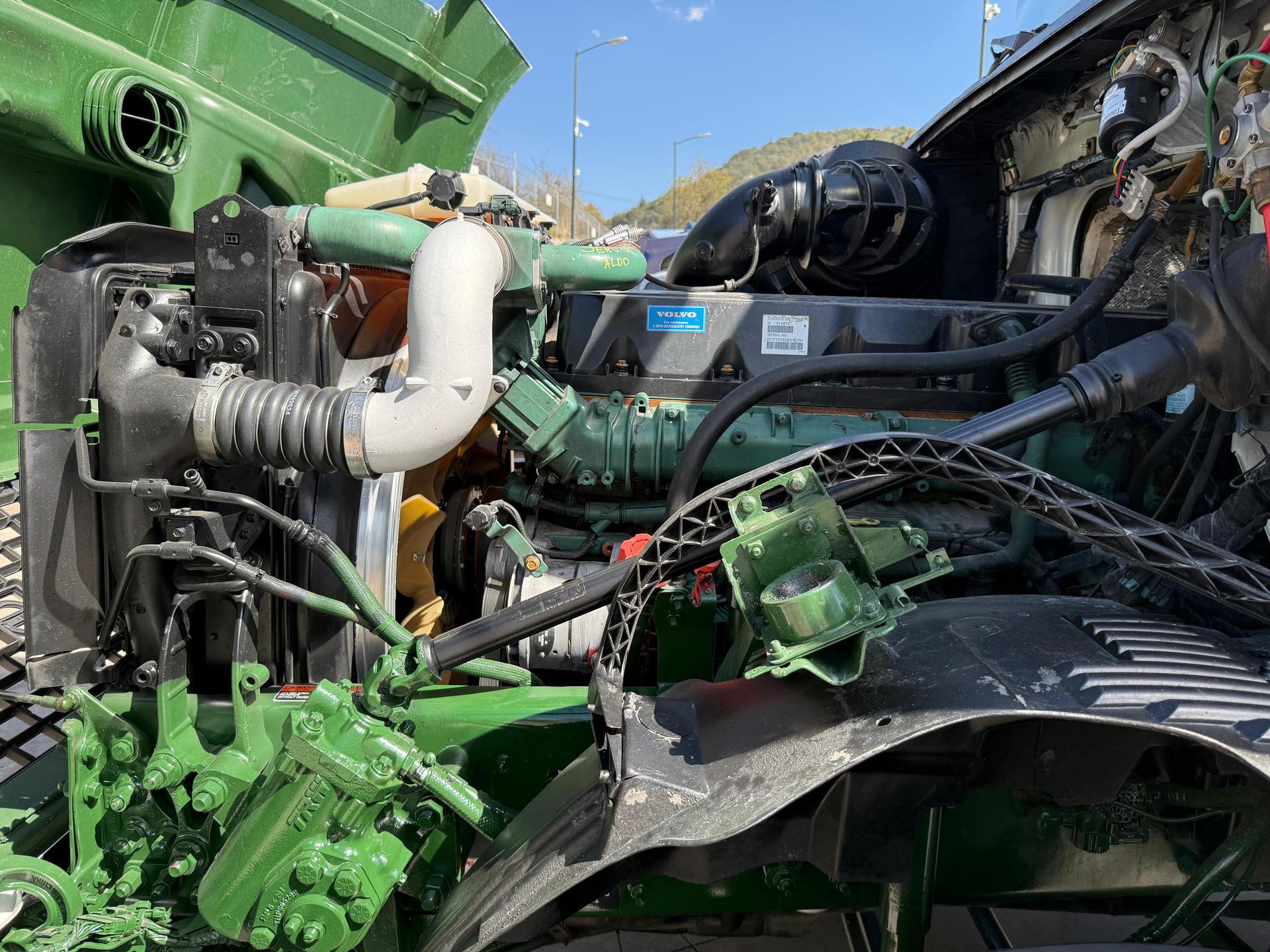 2016 VOLVO TRUCKS VNL 64T 630 - ENGINE