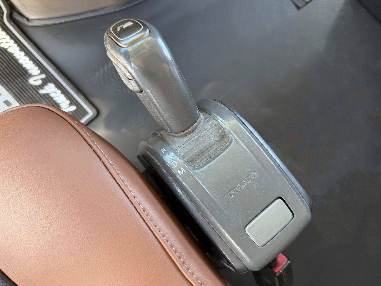 2015 VOLVO TRUCKS VNL 64T 630 - IMPERFECTIONS