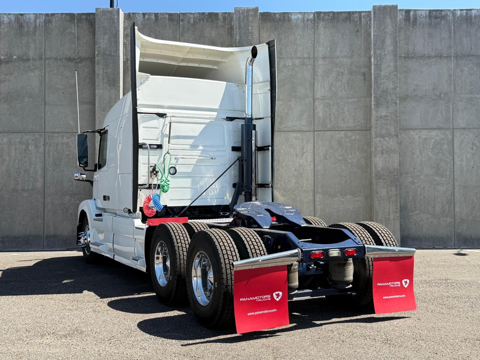 2015 VOLVO TRUCKS VNL 64T 630 - REAR_DRIVER_SIDE