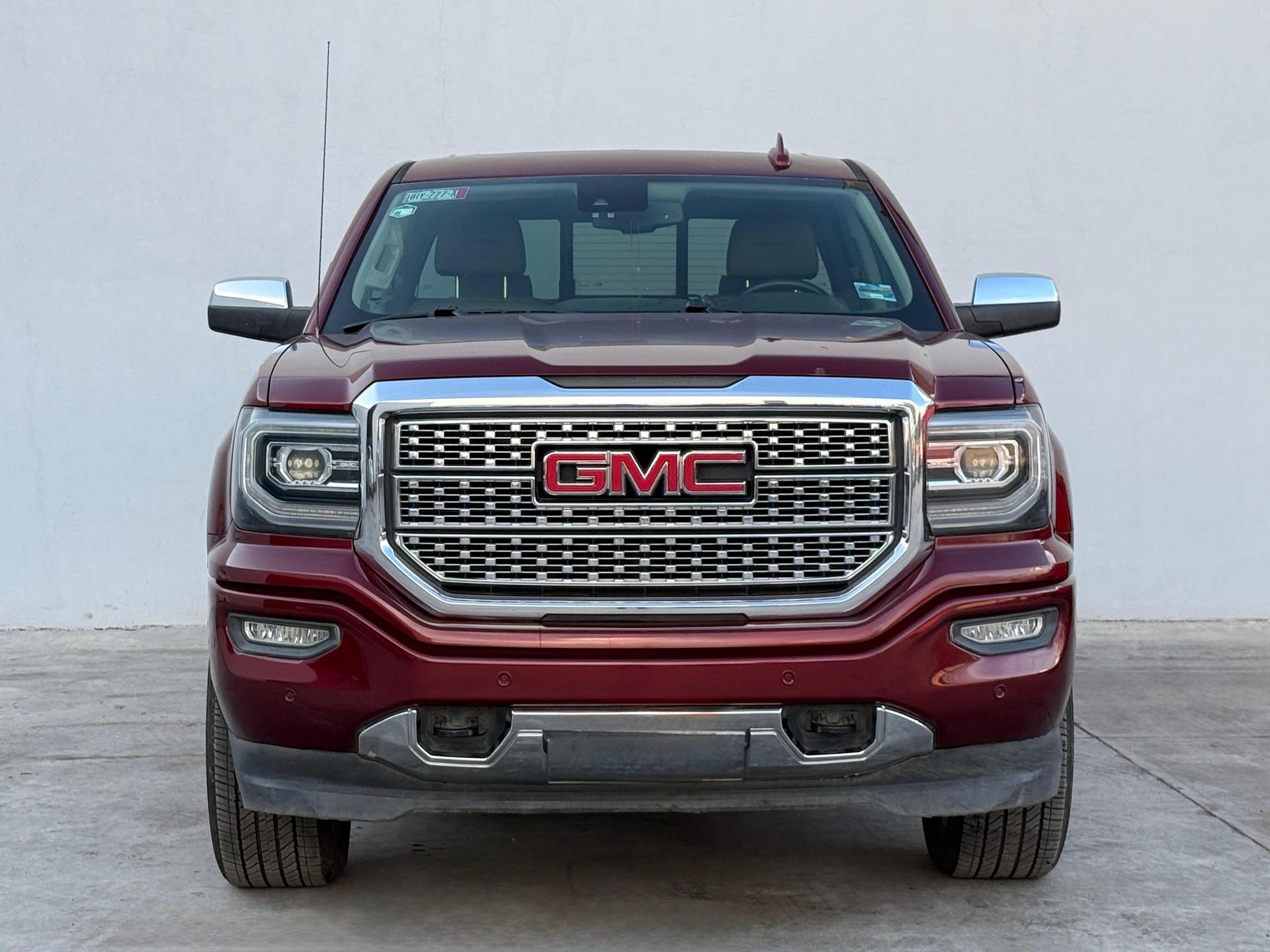 2017 GMC SIERRA DENALI - FRONT