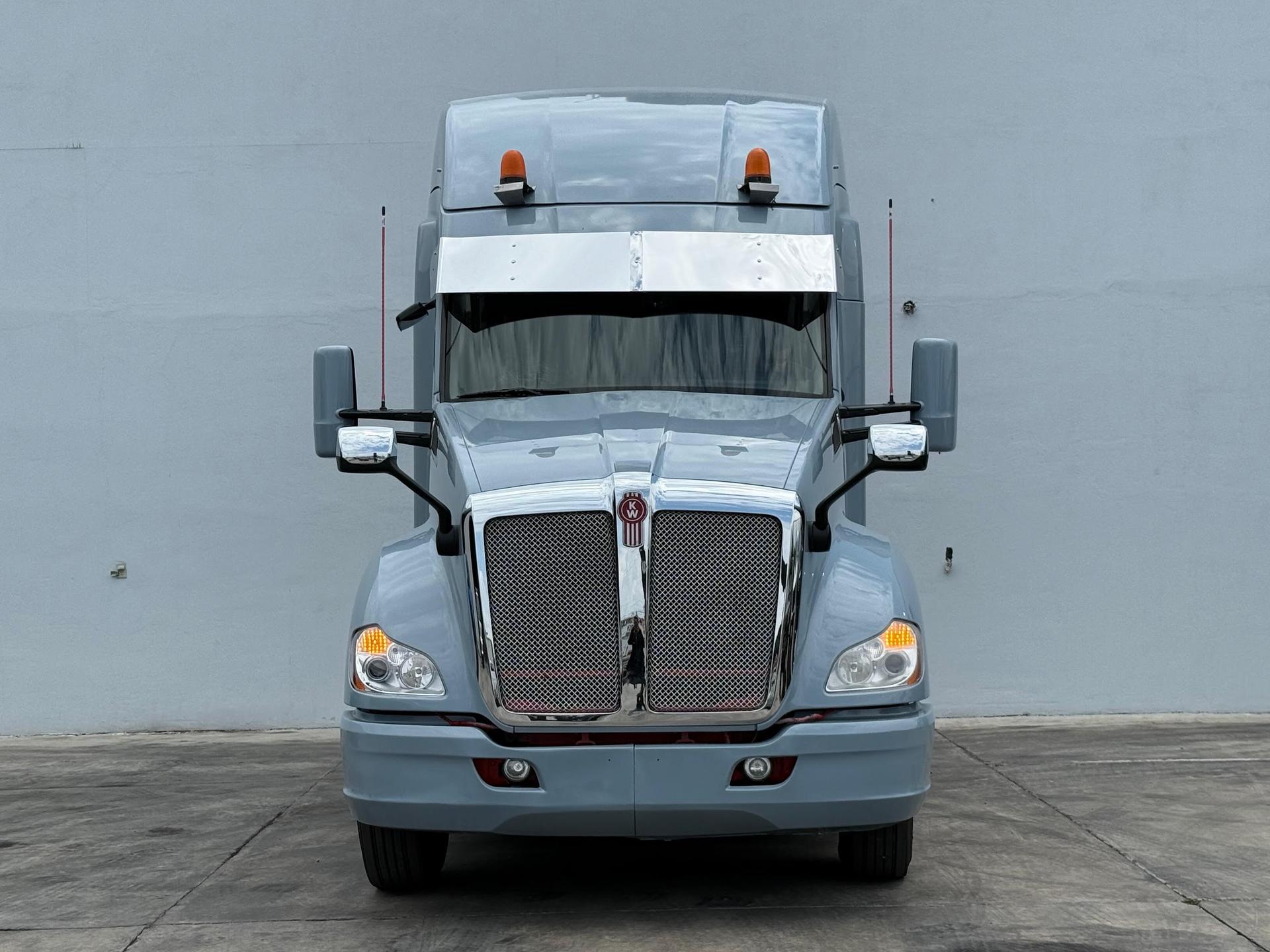 2020 KENWORTH T680 - FRONT