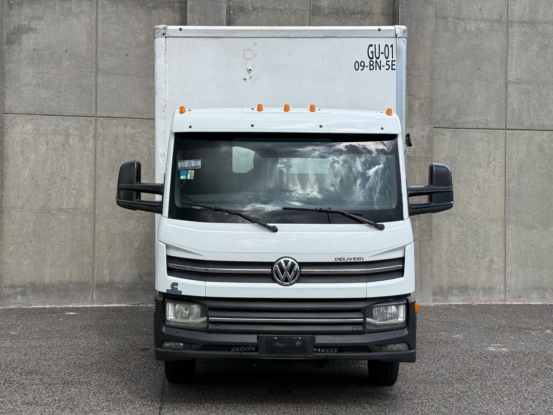 2020 VOLKSWAGEN 4.160 4T - FRONT