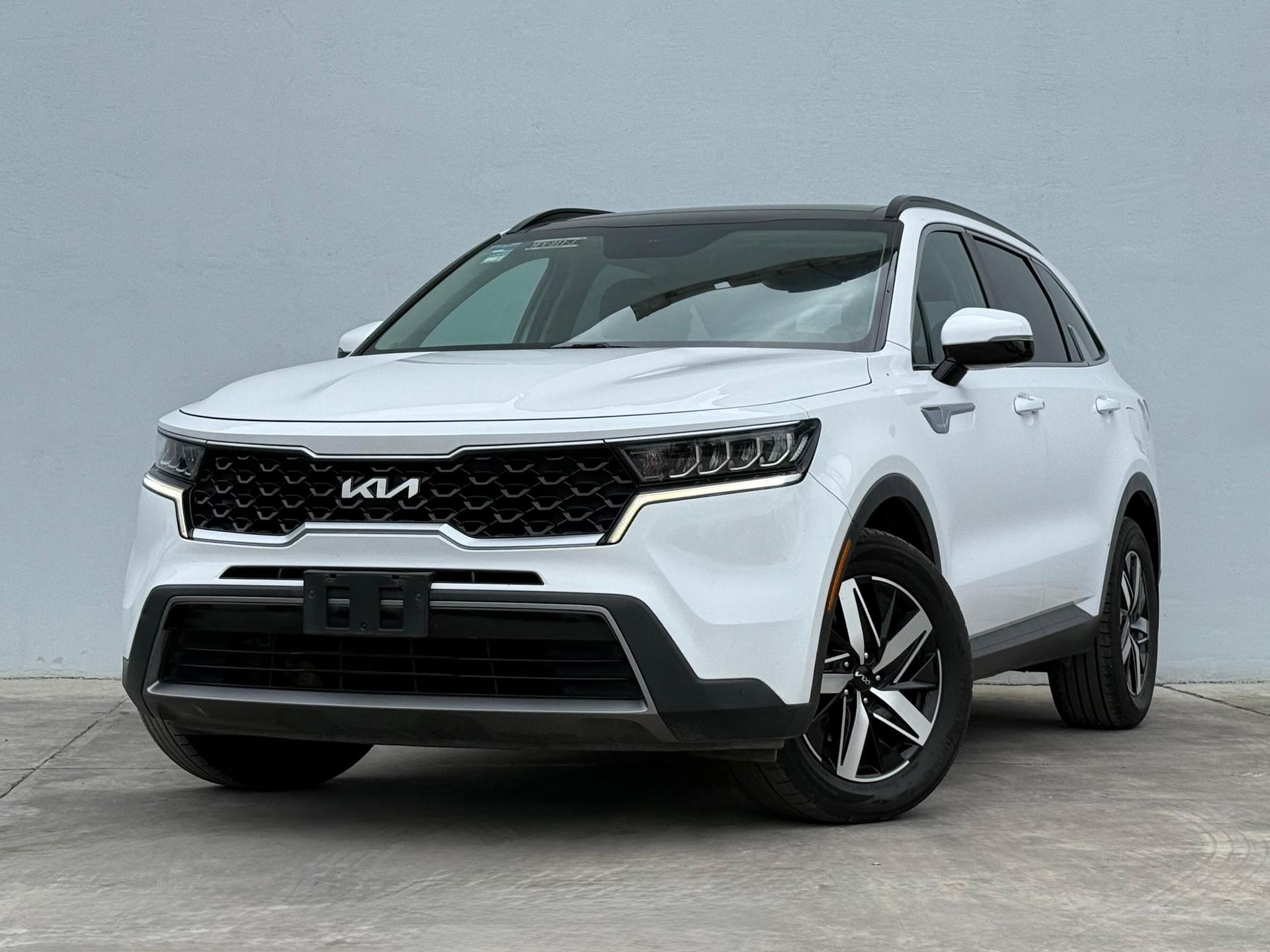 2022 KIA Sorento - FRONT_DRIVER_SIDE