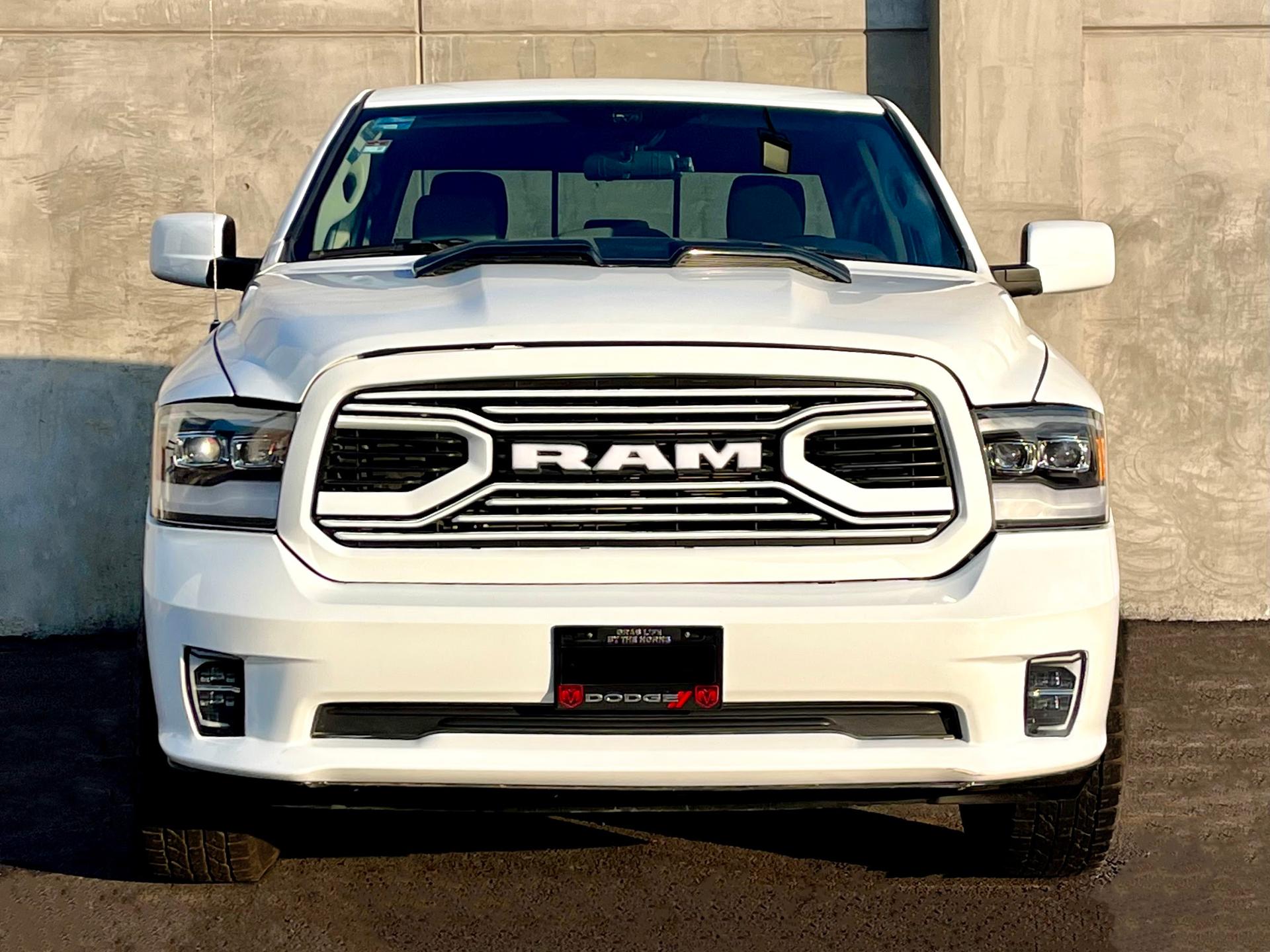 2022 DODGE Ram 1500 - FRONT
