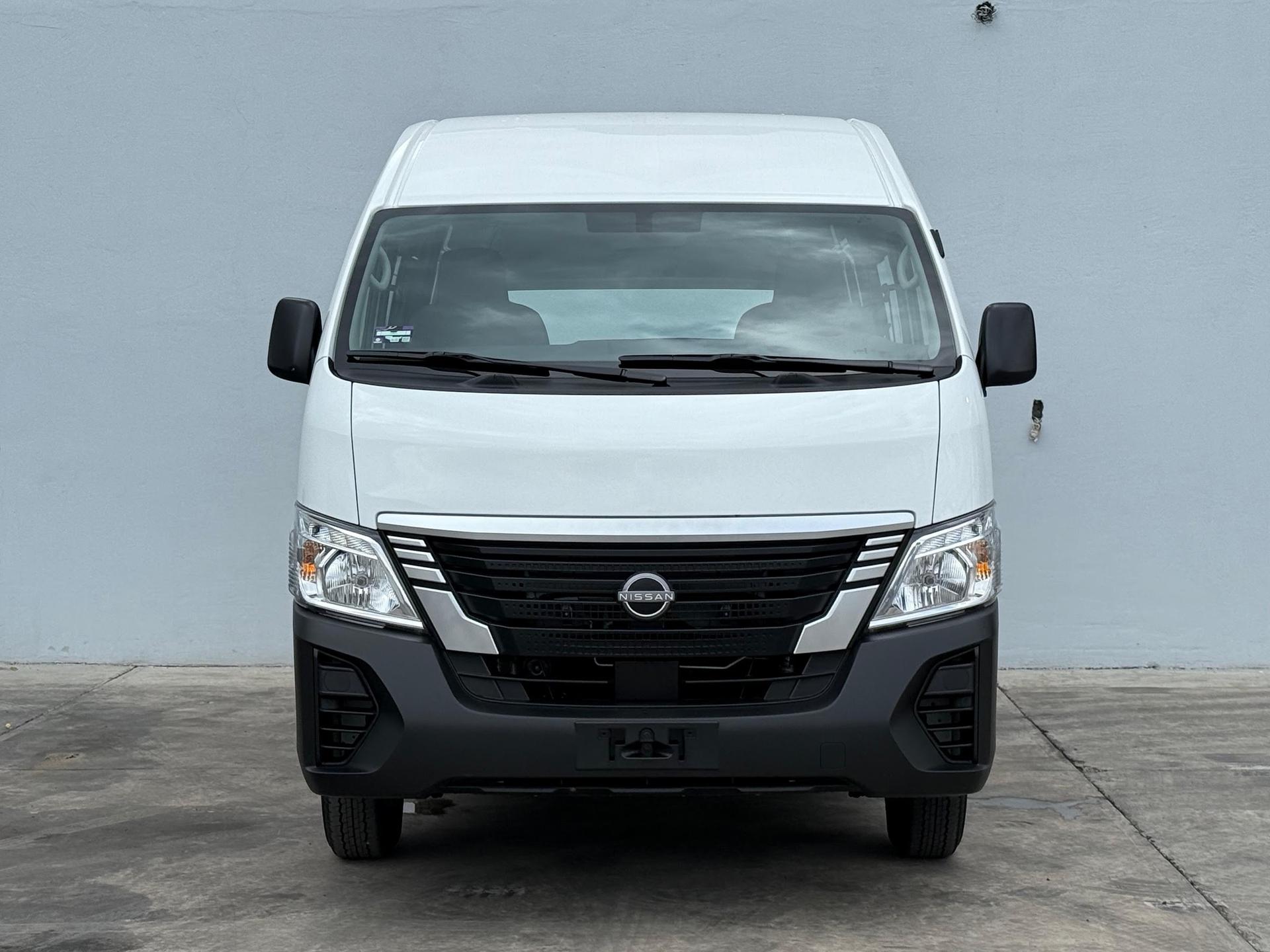 2026 NISSAN Urvan - FRONT