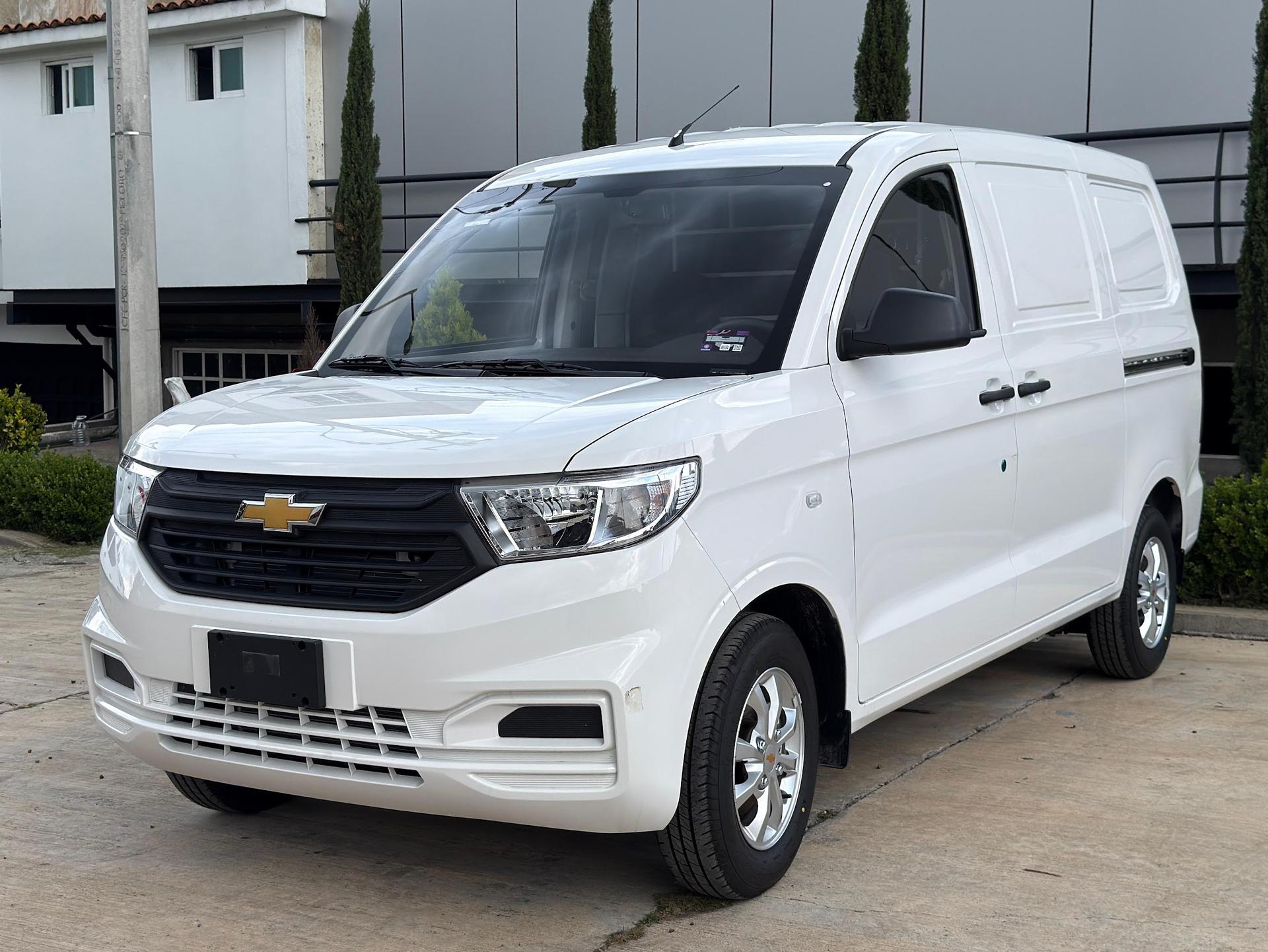 2026 CHEVROLET Tornado Van - FRONT_DRIVER_SIDE