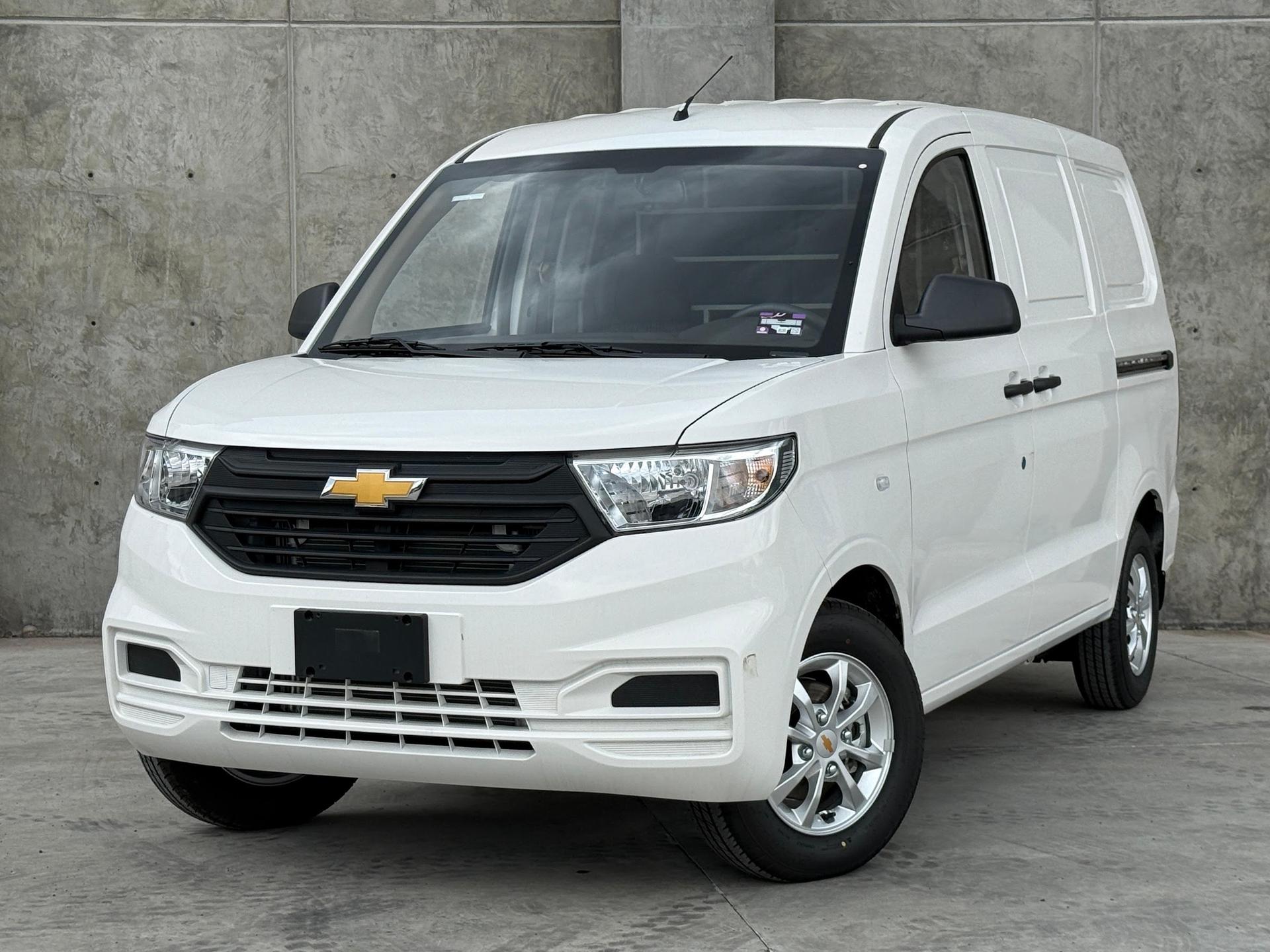 2026 CHEVROLET Tornado Van - FRONT_DRIVER_SIDE