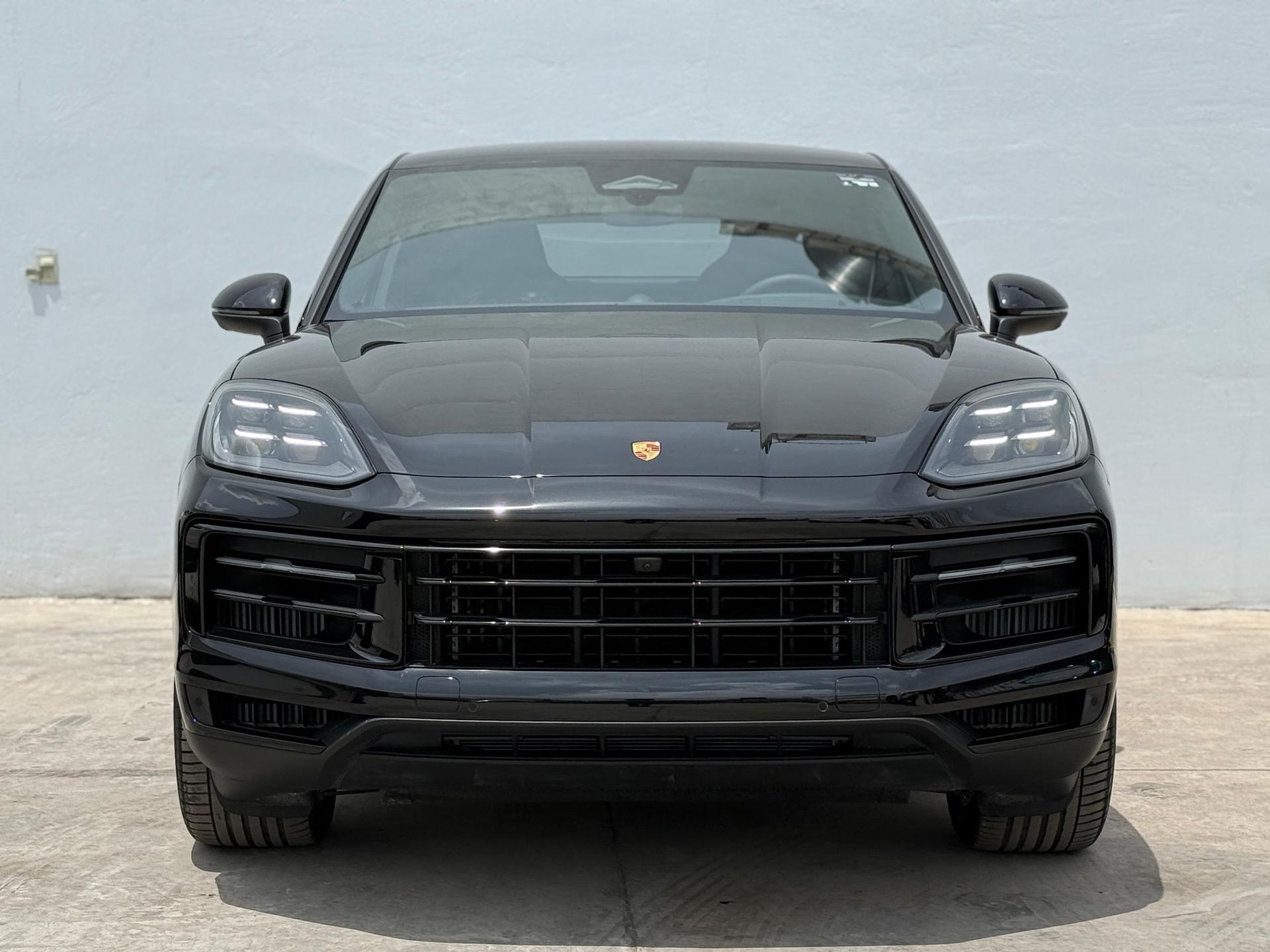 2026 PORSCHE Cayenne - FRONT