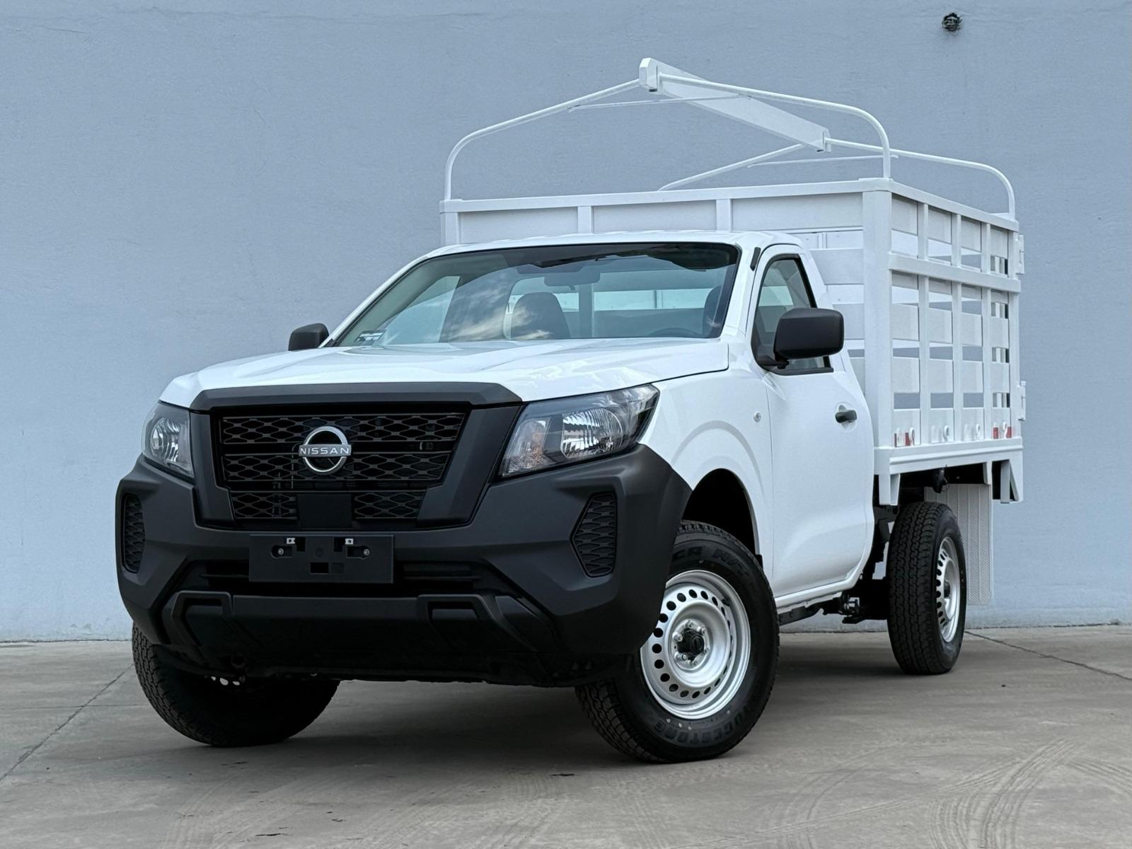 NISSAN NP300
