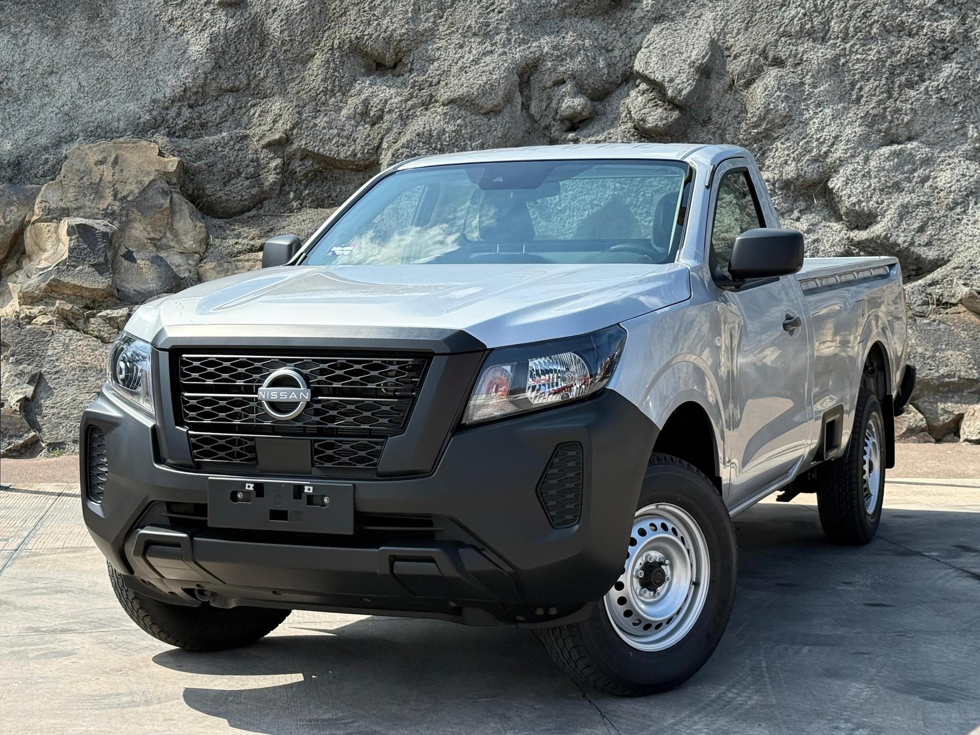 NISSAN NP300 Pick Up