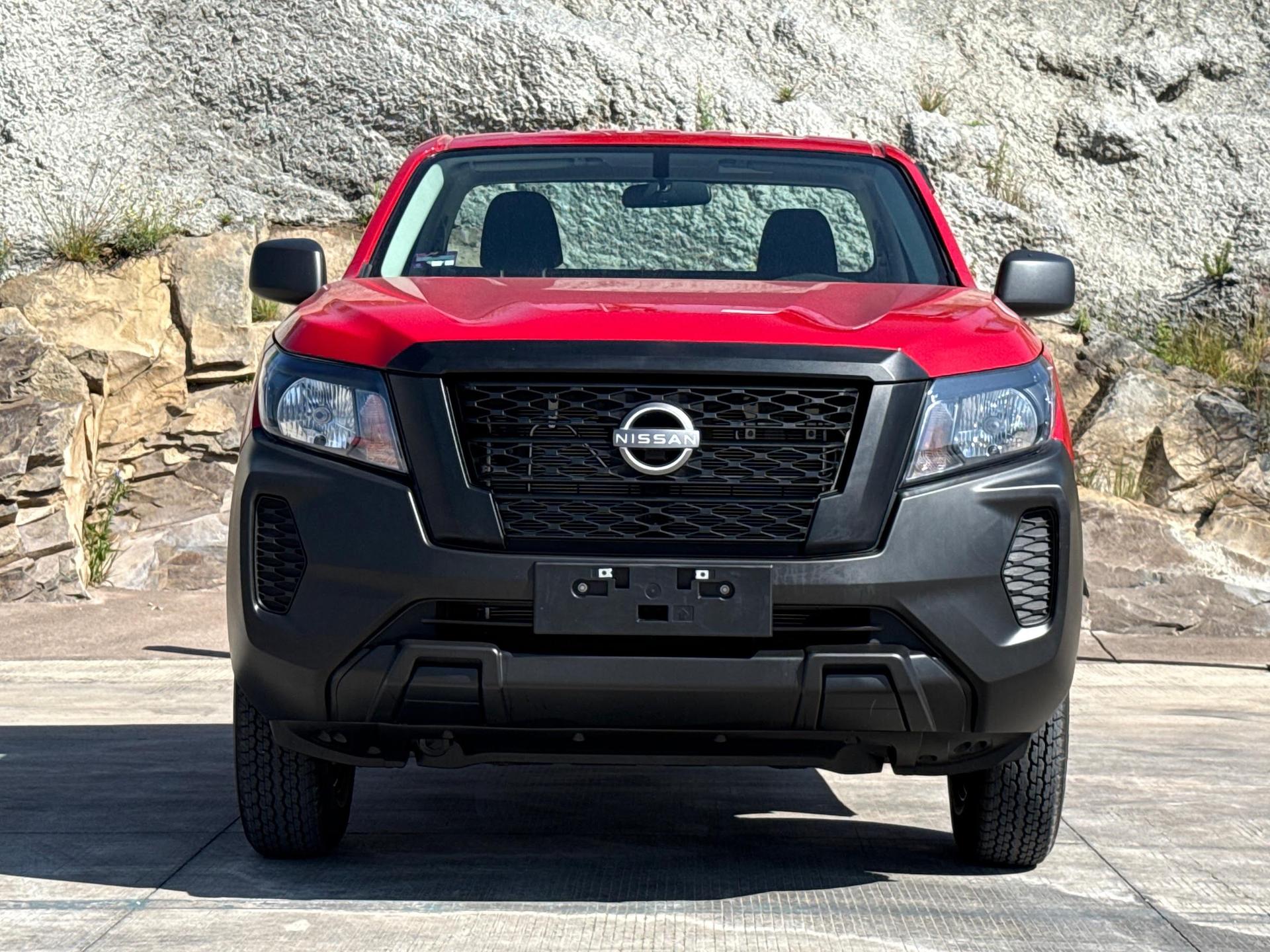 2026 NISSAN NP300 - FRONT