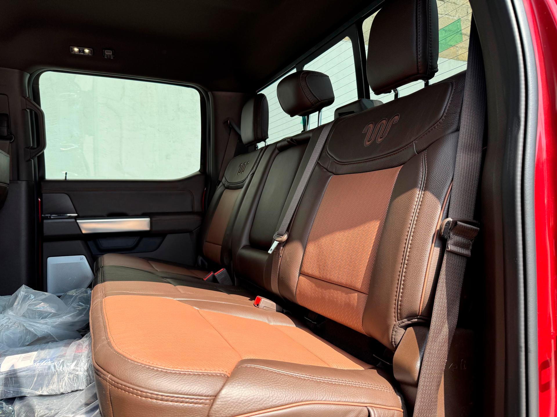 2026 FORD F-250 - SEATS_REAR