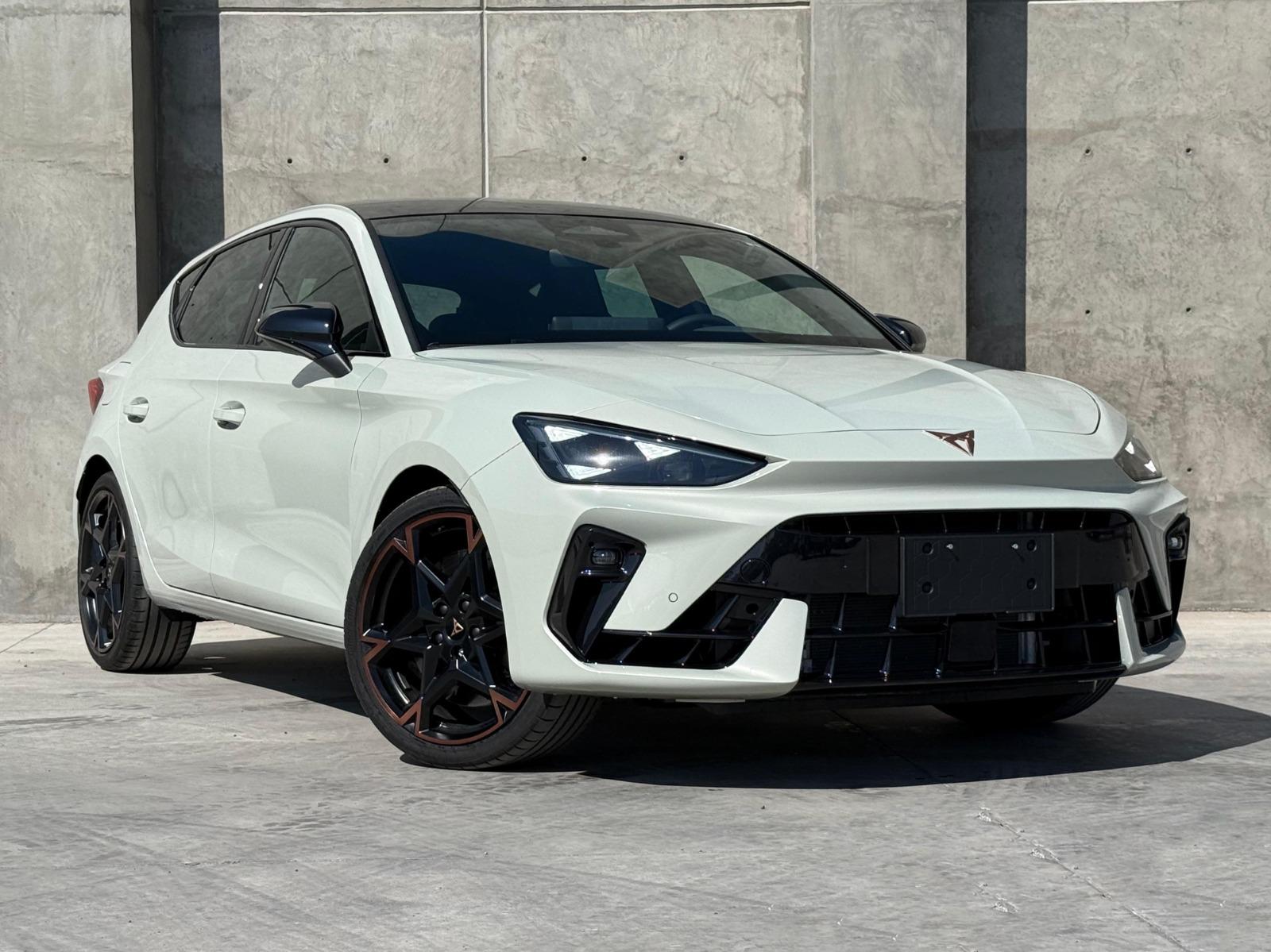 2026 CUPRA Leon - FRONT_PASSENGER_SIDE