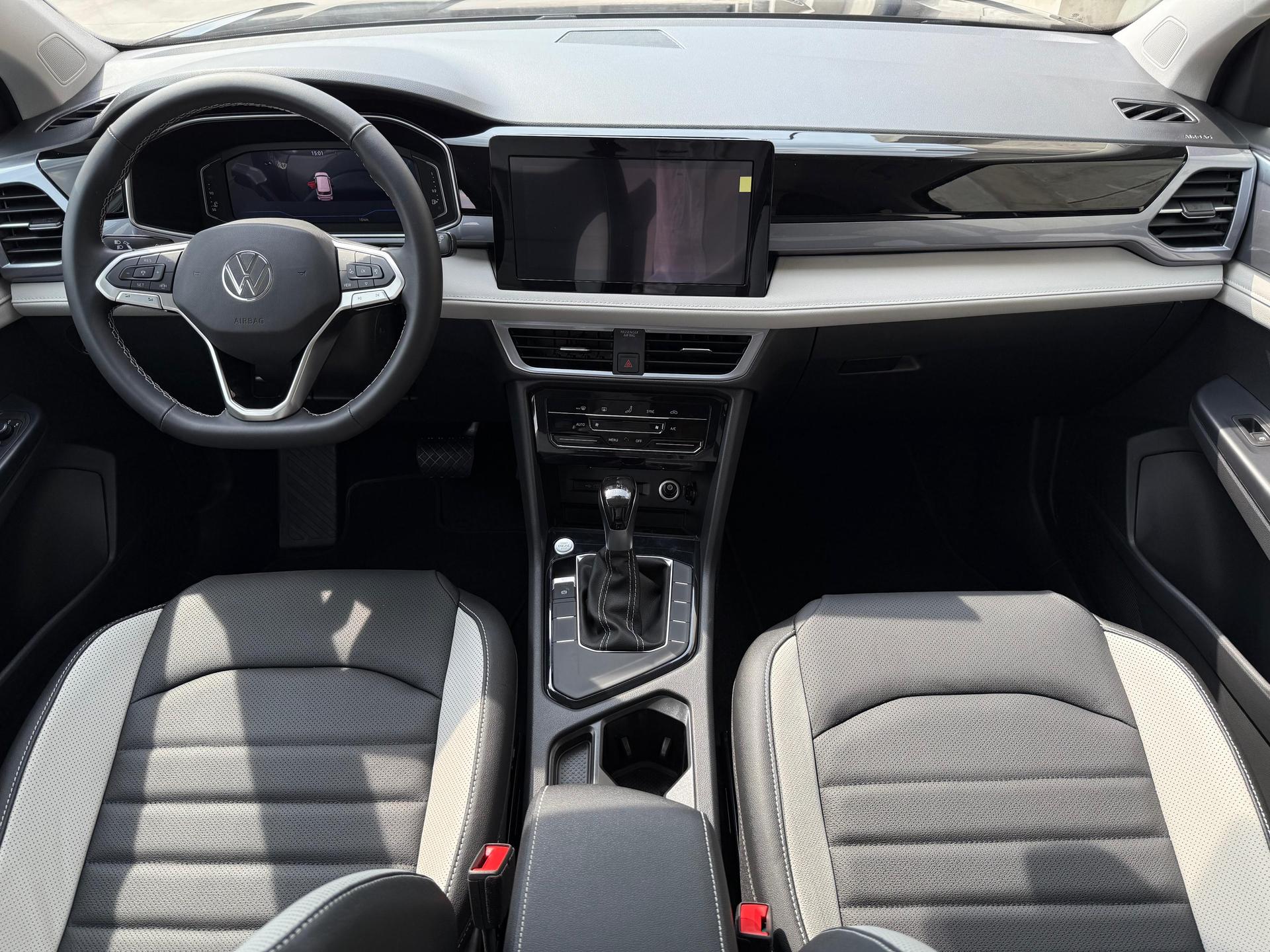 2026 VOLKSWAGEN Taos - DASHBOARD