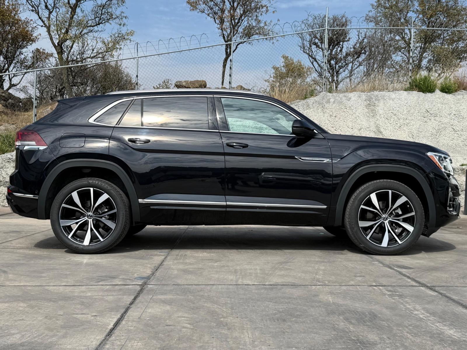 2026 VOLKSWAGEN Cross Sport - SIDE_RIGHT