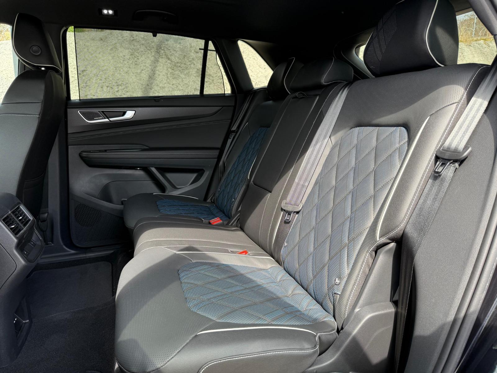 2026 VOLKSWAGEN Cross Sport - SEATS_REAR