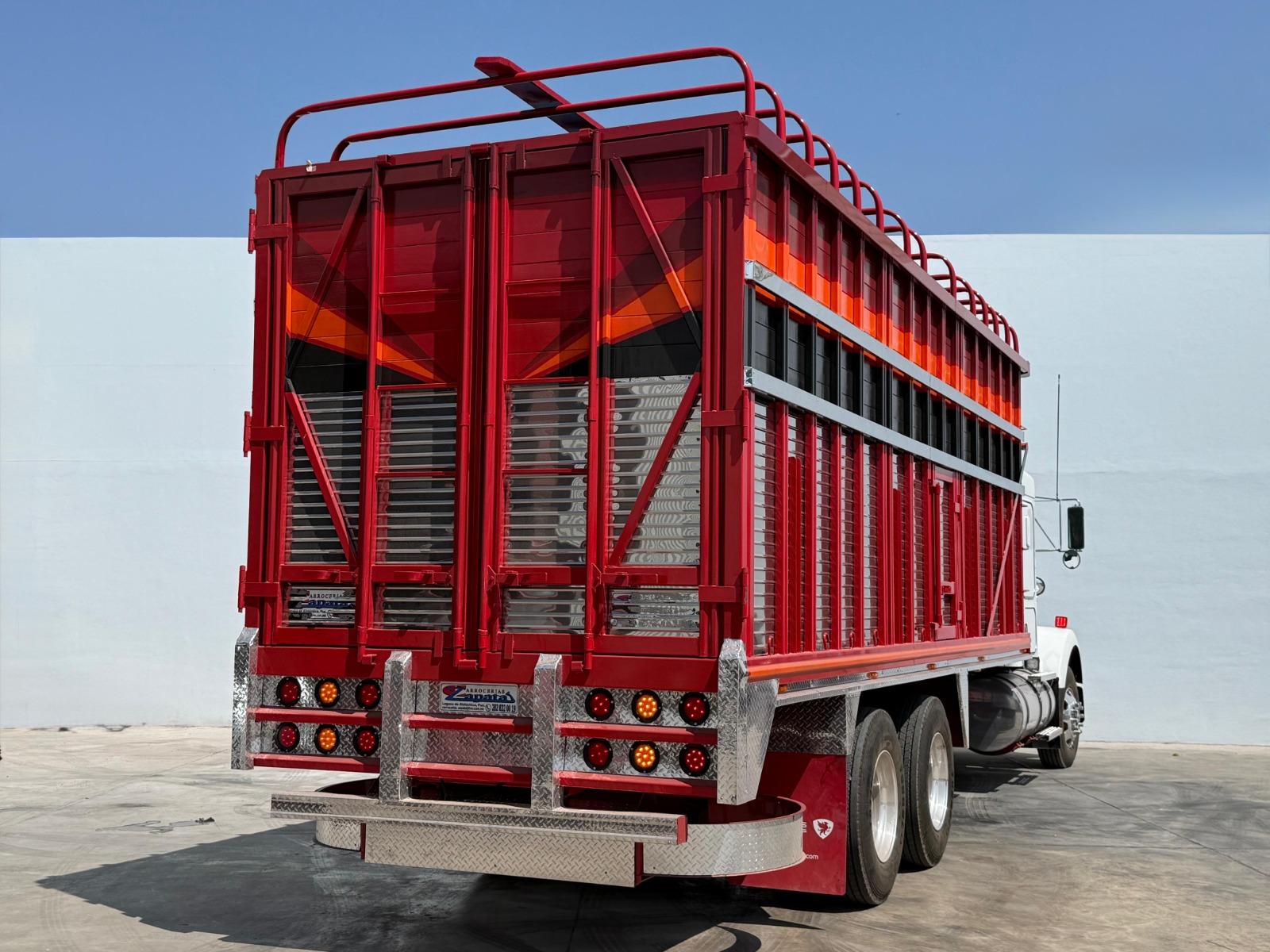 2018 KENWORTH T800 - REAR_PASSENGER_SIDE