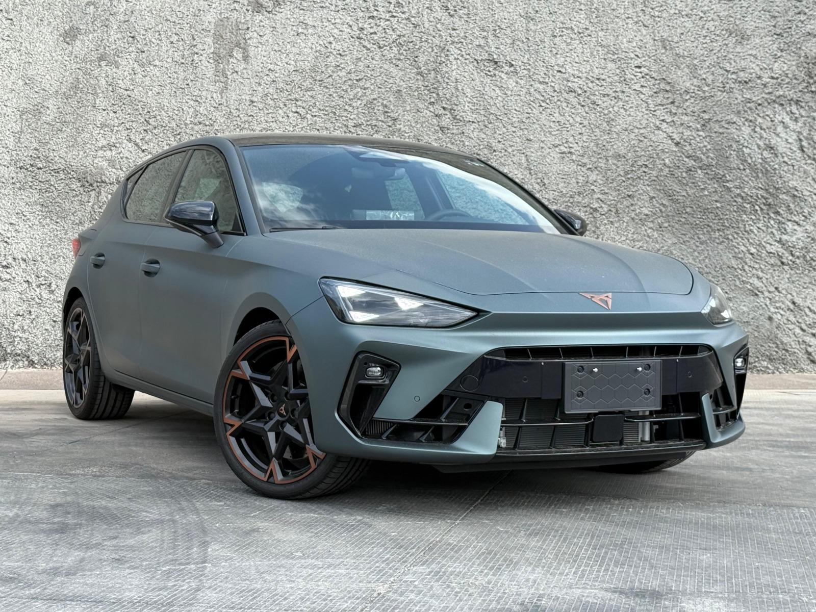 2026 CUPRA Leon - FRONT_PASSENGER_SIDE