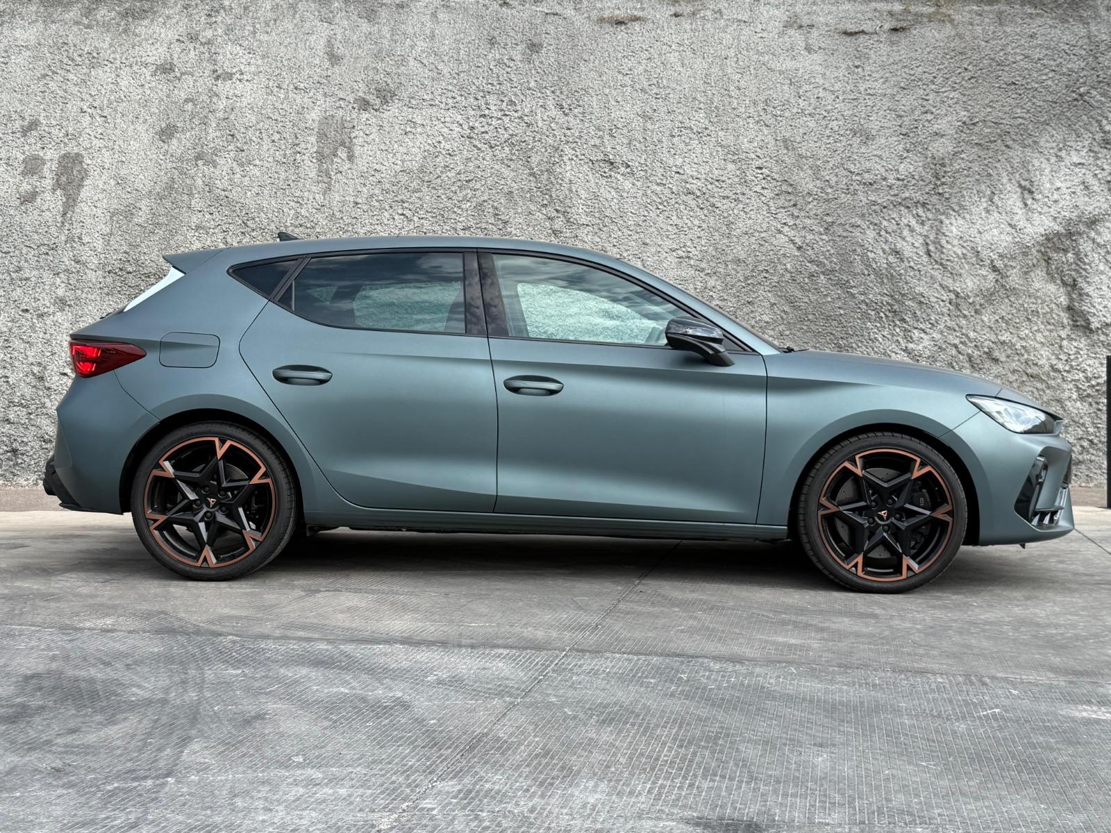 2026 CUPRA Leon - SIDE_RIGHT