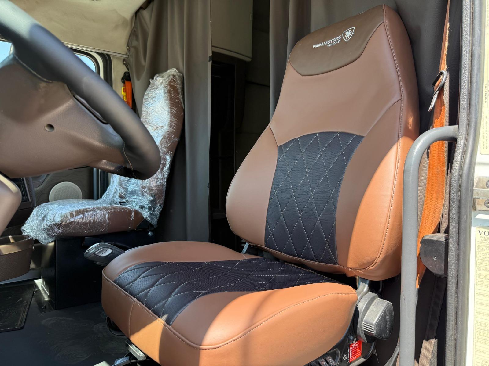 2016 VOLVO TRUCKS VNL - SEATS_FRONT