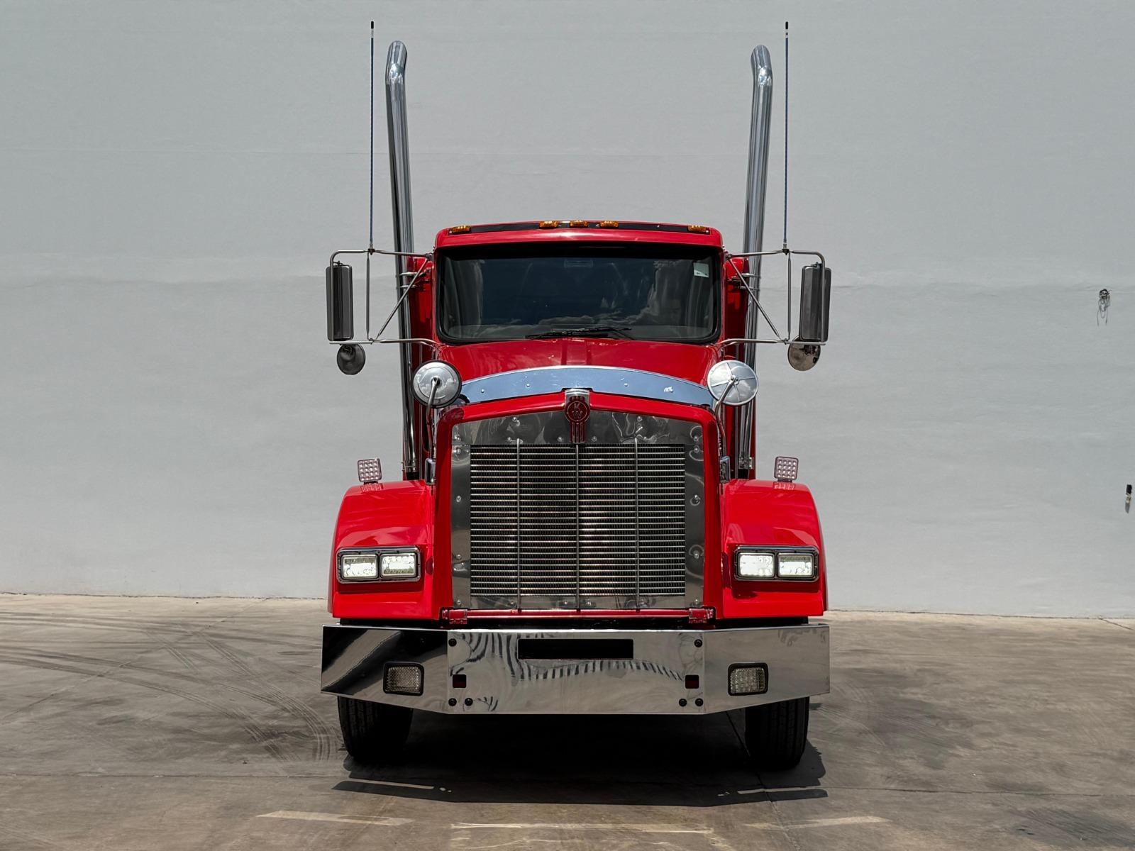 2018 KENWORTH T800 - FRONT