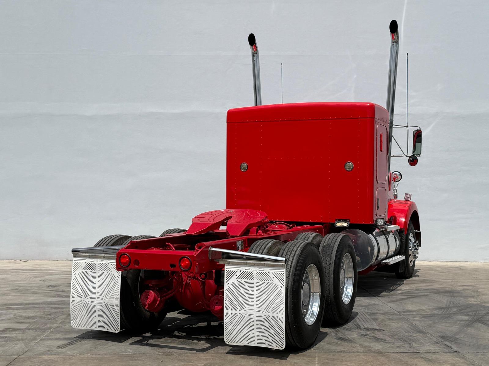 2018 KENWORTH T800 - REAR_DRIVER_SIDE