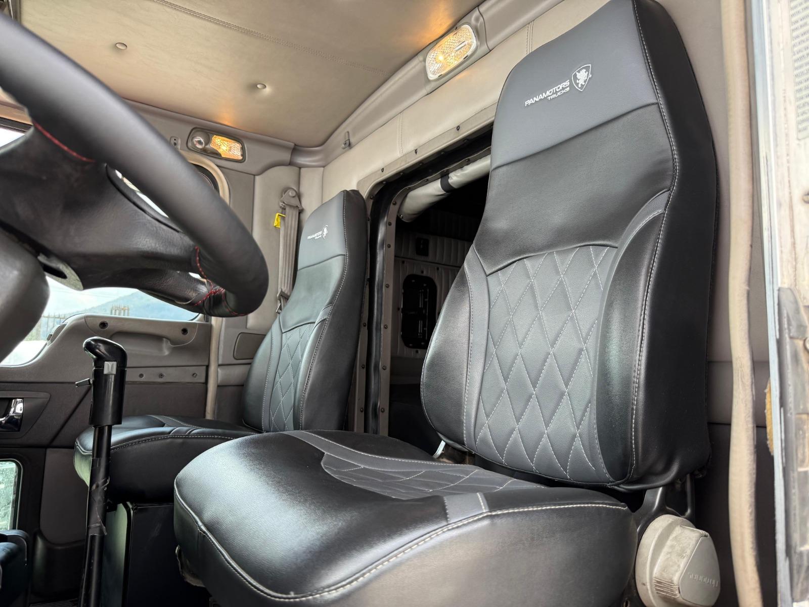 2018 KENWORTH T800 - SEATS_FRONT
