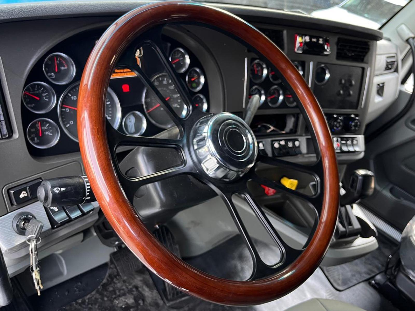 2018 KENWORTH T680 - DASHBOARD