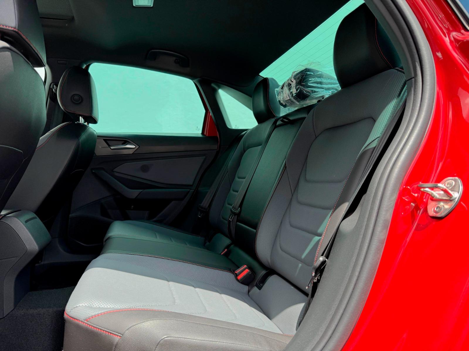 2026 VOLKSWAGEN Jetta - SEATS_REAR