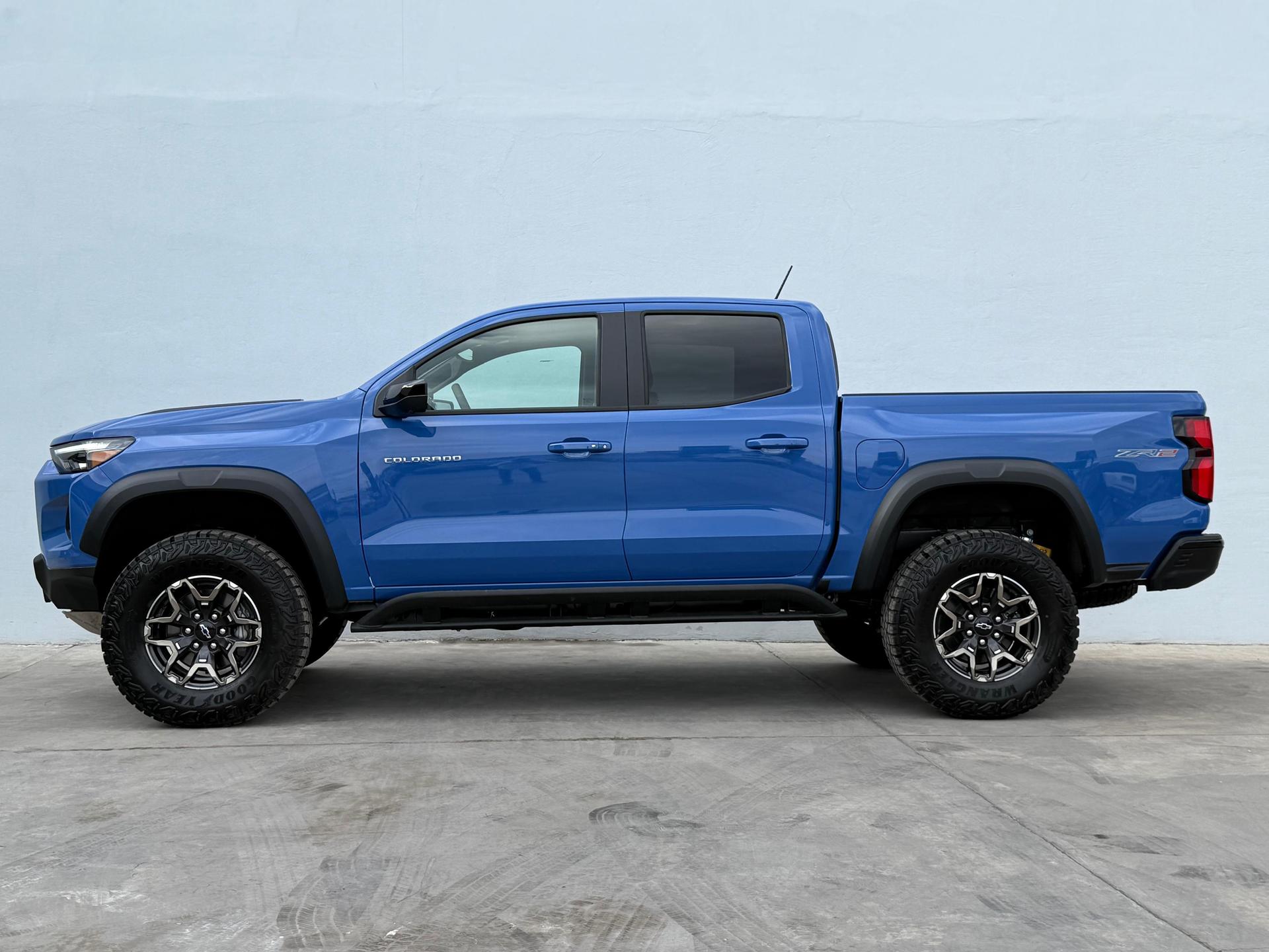 2026 CHEVROLET Colorado - SIDE_LEFT