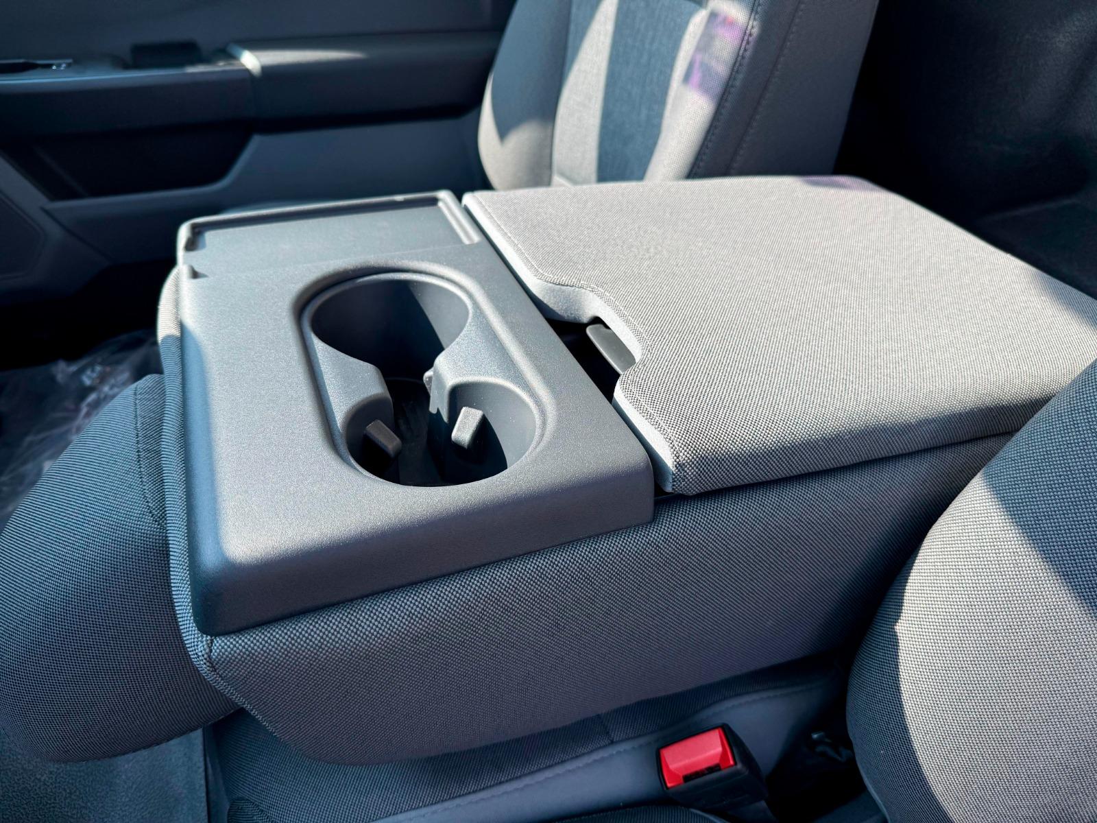2026 FORD F-450 - SEATS_REAR