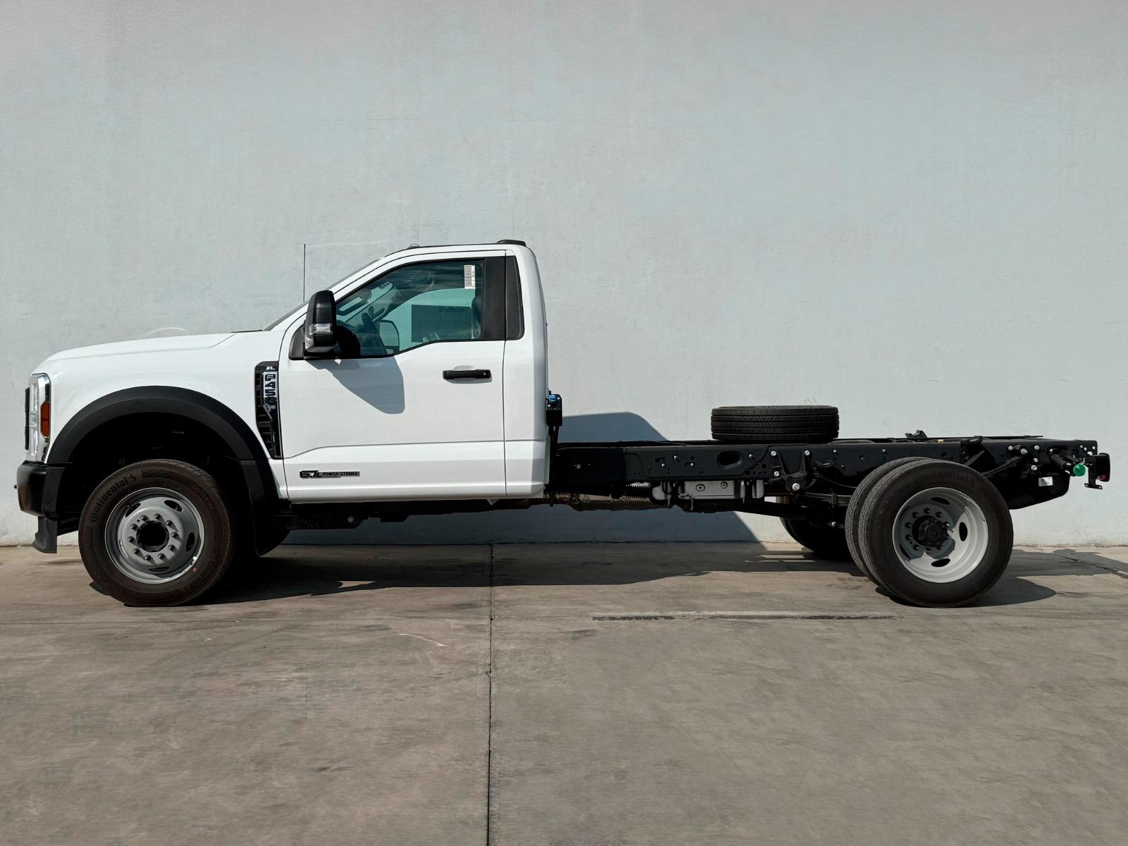 2026 FORD F-450 - SIDE_LEFT