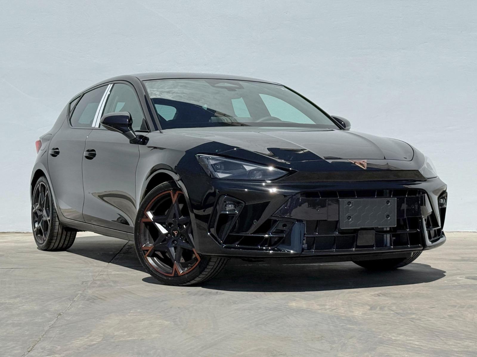 2026 CUPRA Leon - FRONT_PASSENGER_SIDE