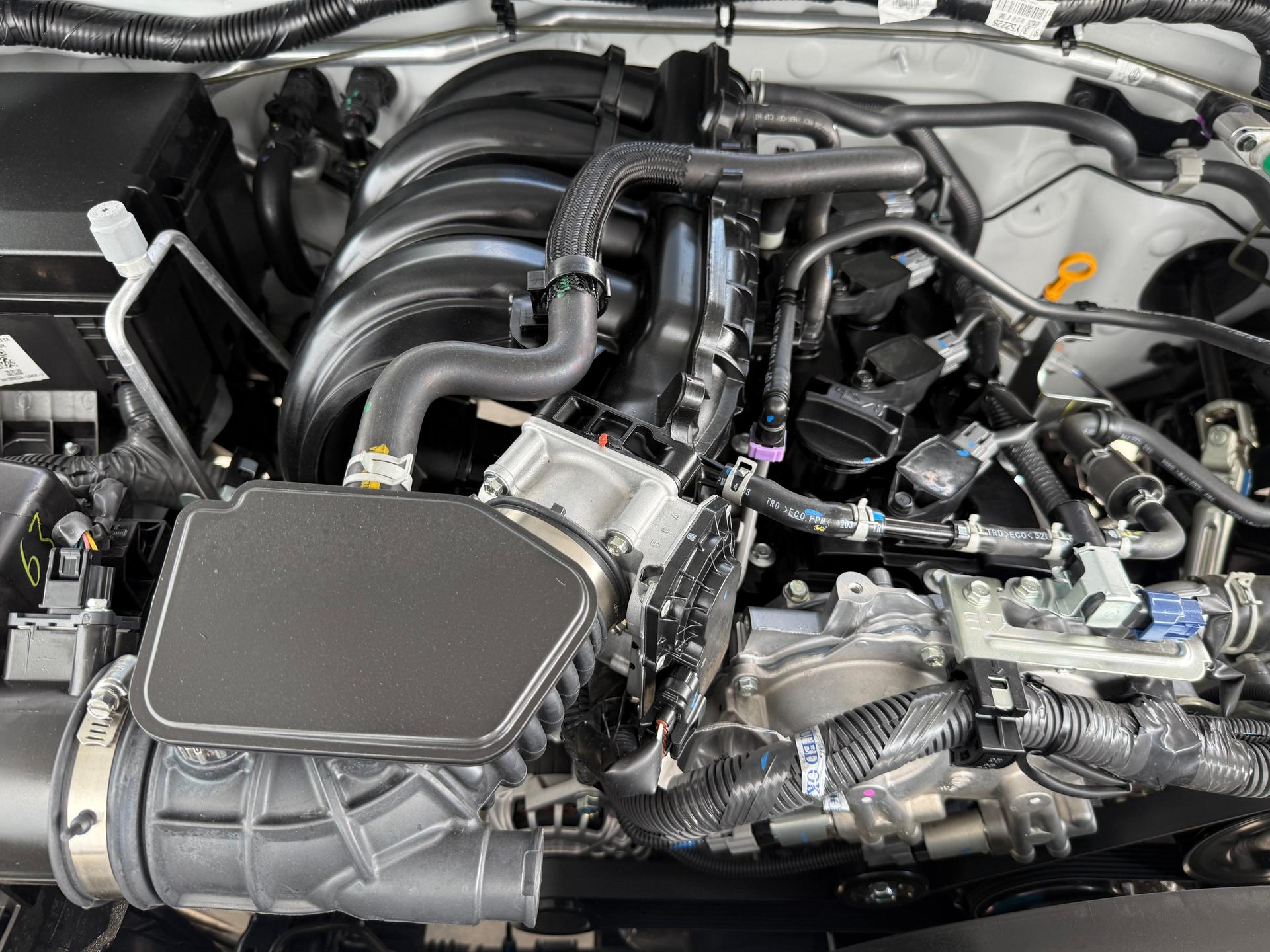 2026 NISSAN NP300 - ENGINE